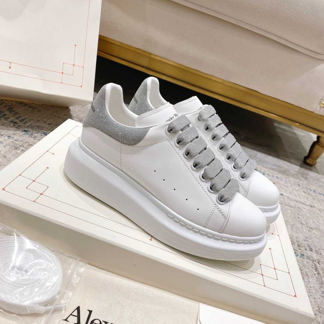 Alexander Mqueen Oversized Sneaker In White - EUR FASHION