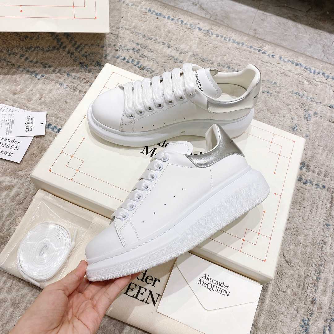 Alexander Mqueen Oversized Sneaker In White - EUR FASHION