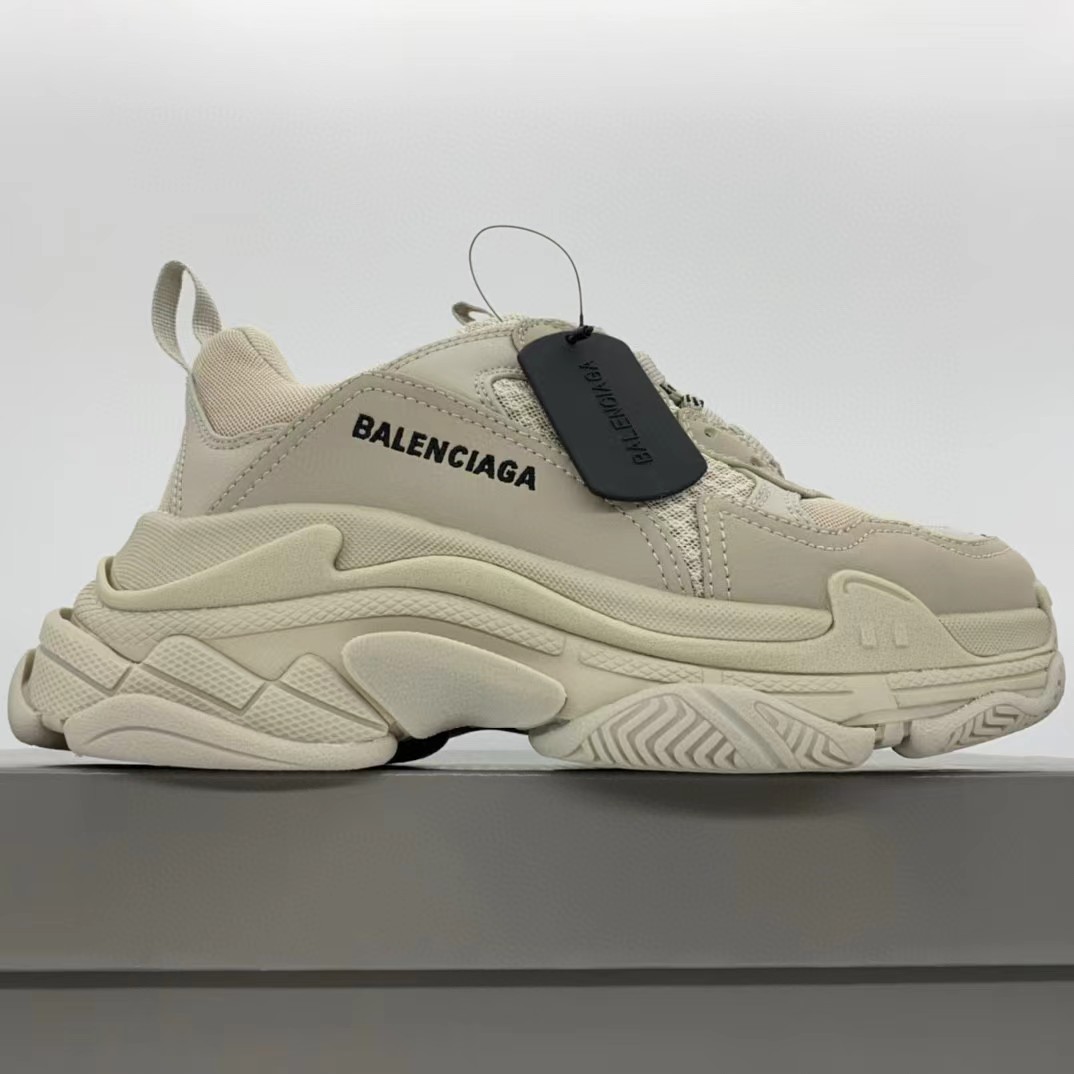 Balenciaga Triple S Sneaker  - EUR FASHION