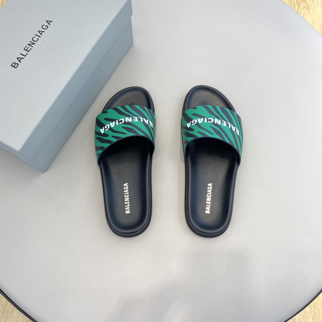 Balenciaga Pool Slide Sandal  - EUR FASHION