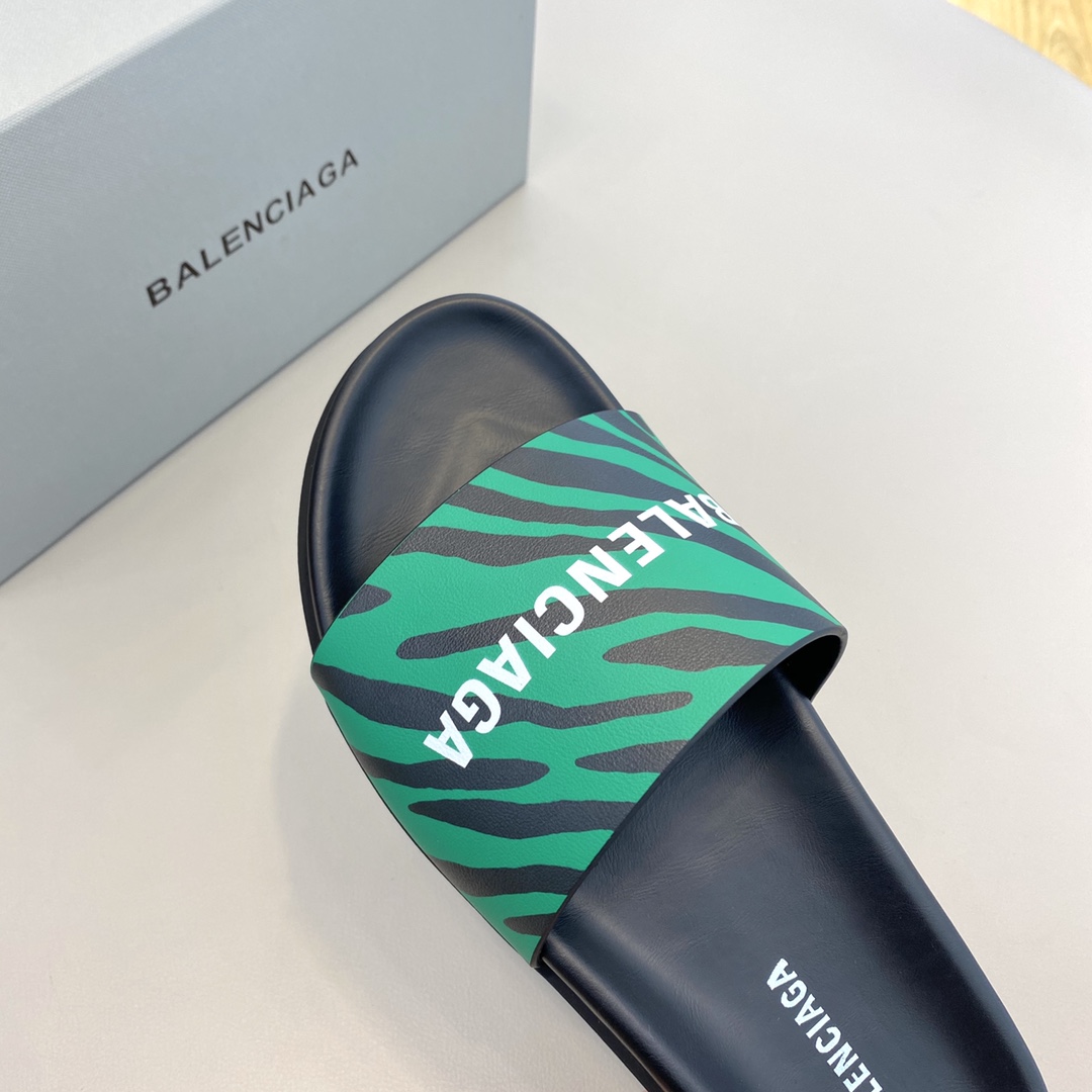 Balenciaga Pool Slide Sandal  - EUR FASHION