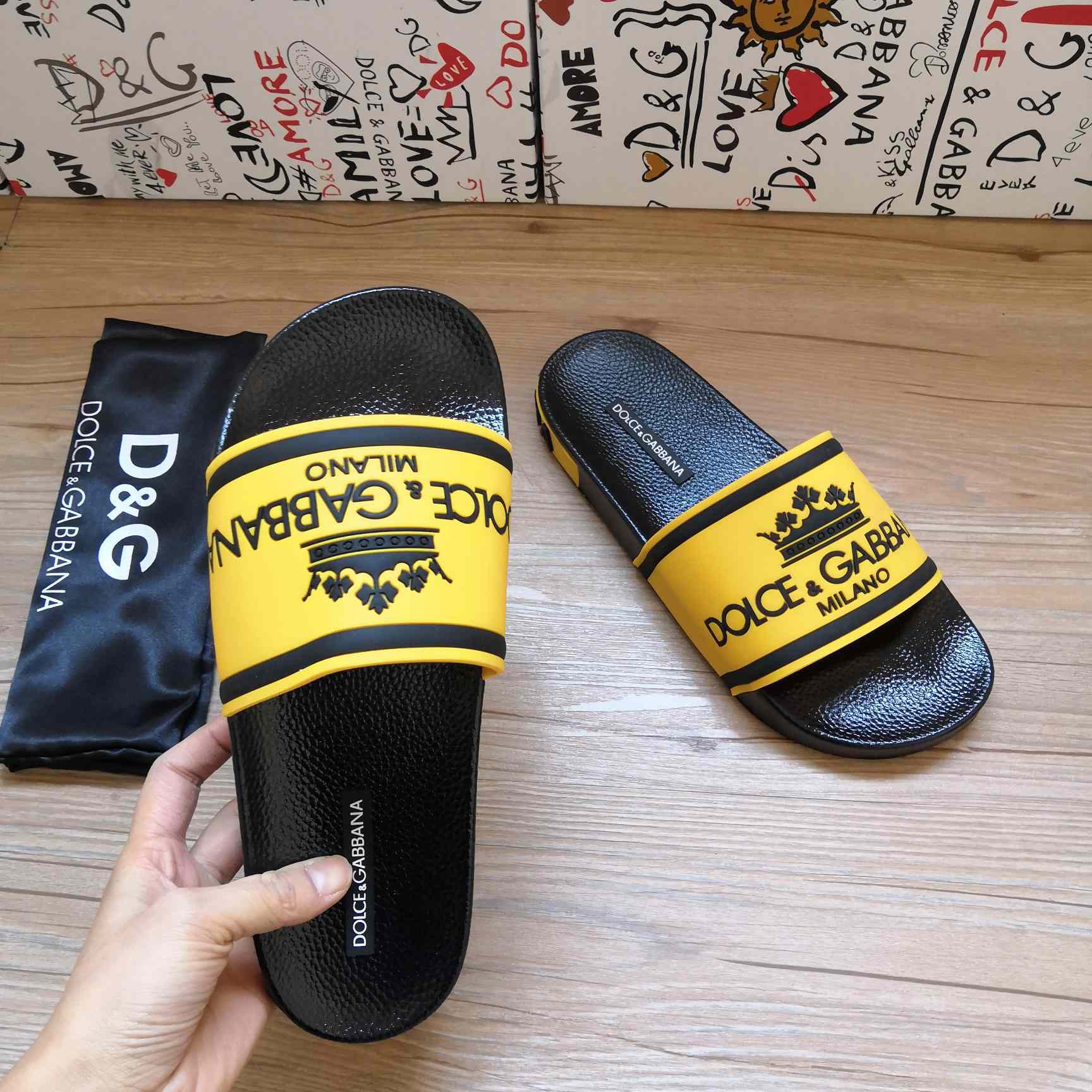 Dolce & Gabbana Logo Slides - EUR FASHION