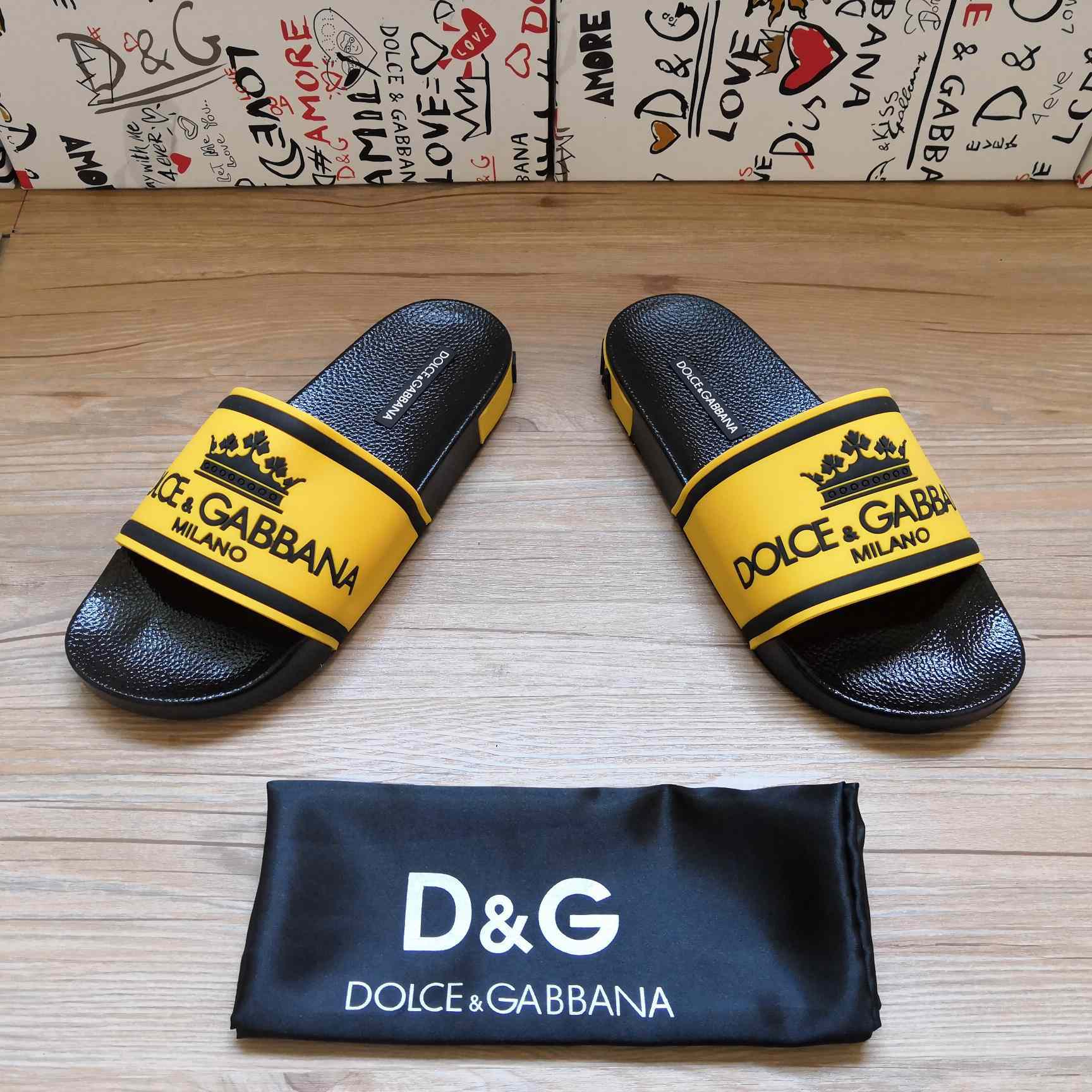 Dolce & Gabbana Logo Slides - EUR FASHION