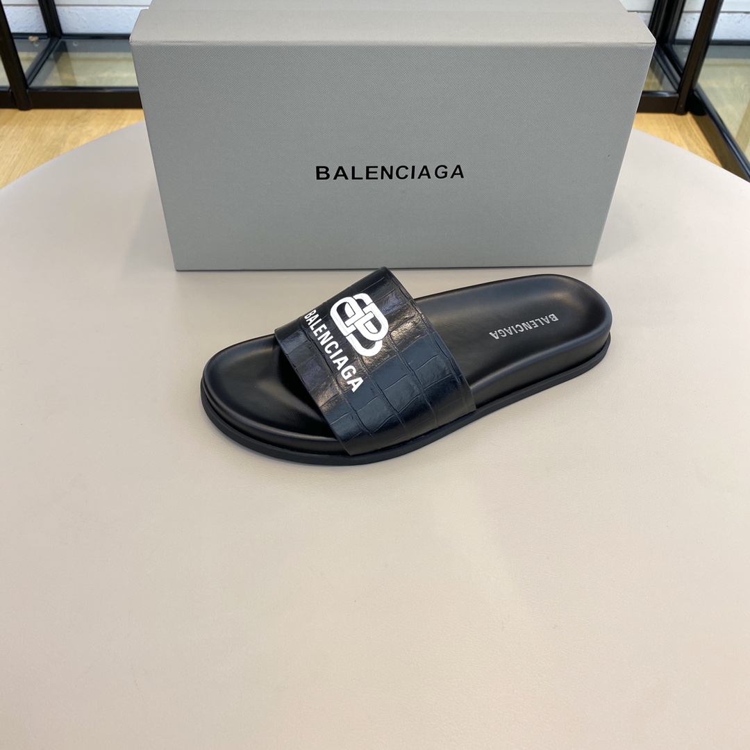 Balenciaga Pool Slide Sandal  - EUR FASHION