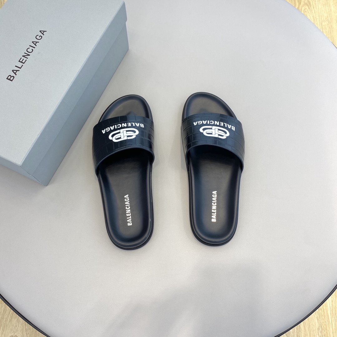 Balenciaga Pool Slide Sandal  - EUR FASHION