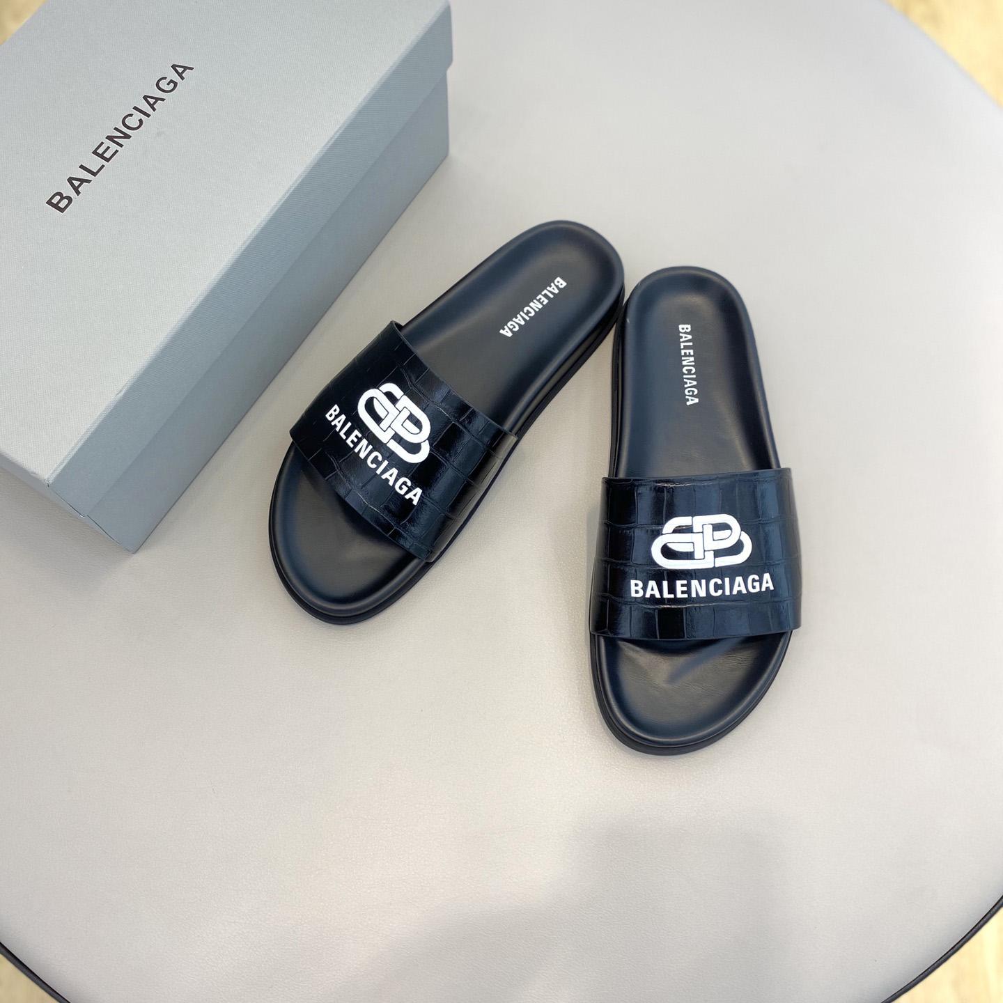 Balenciaga Pool Slide Sandal  - EUR FASHION