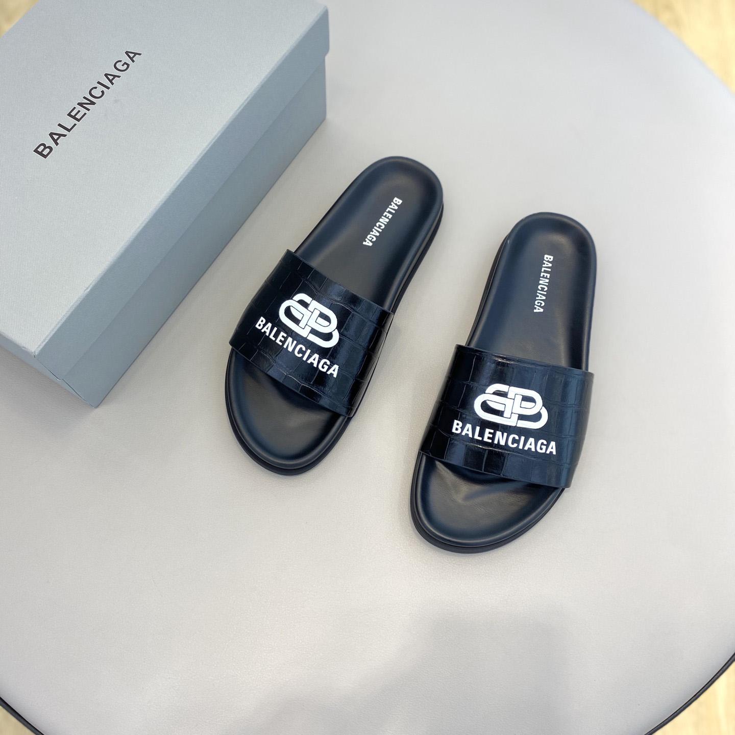 Balenciaga Pool Slide Sandal  - EUR FASHION