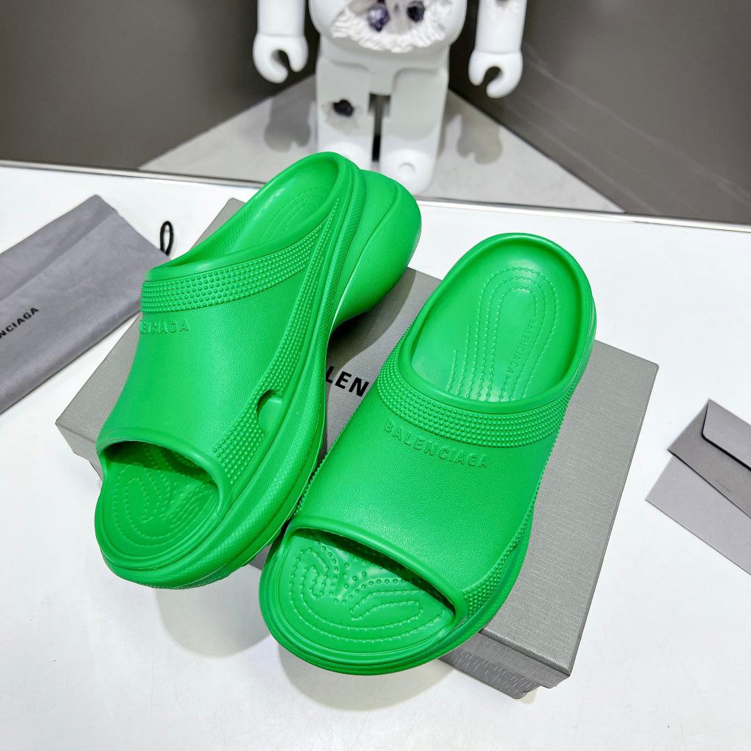 Balenciaga Women's Pool Crocs™ Slide Sandal In Green  - EUR FASHION