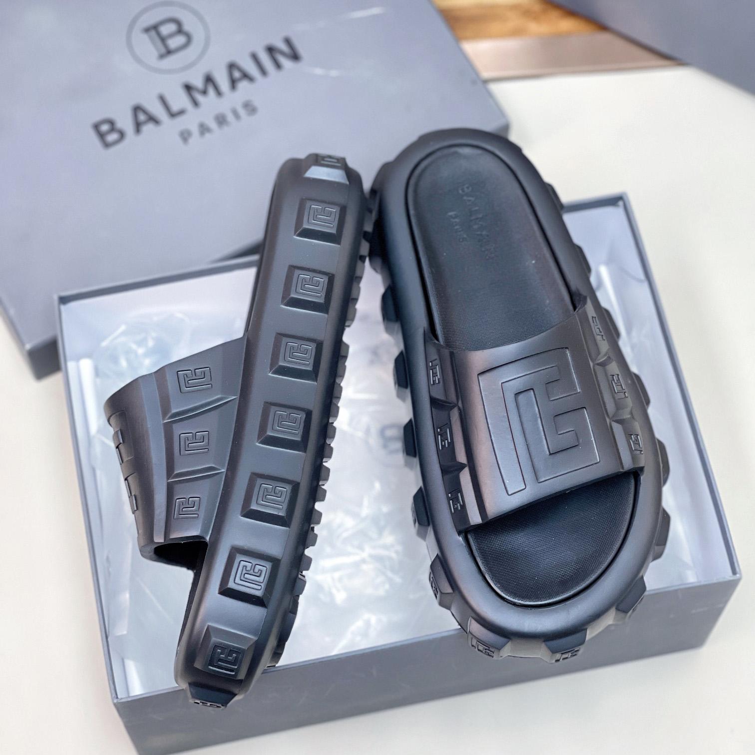 Balmain Ari Flat Mules - EUR FASHION