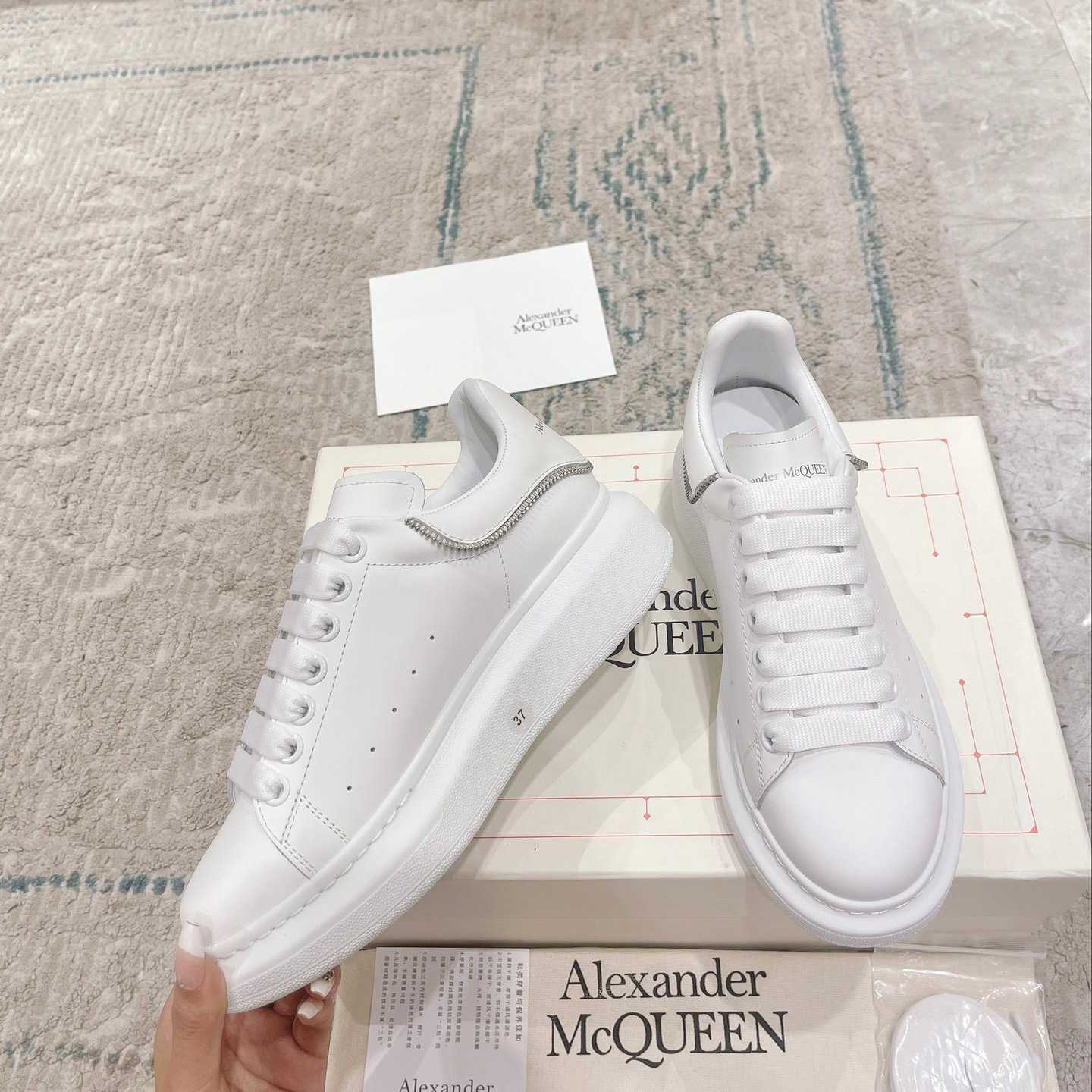 Alexander Mqueen Oversized Sneaker In White - EUR FASHION