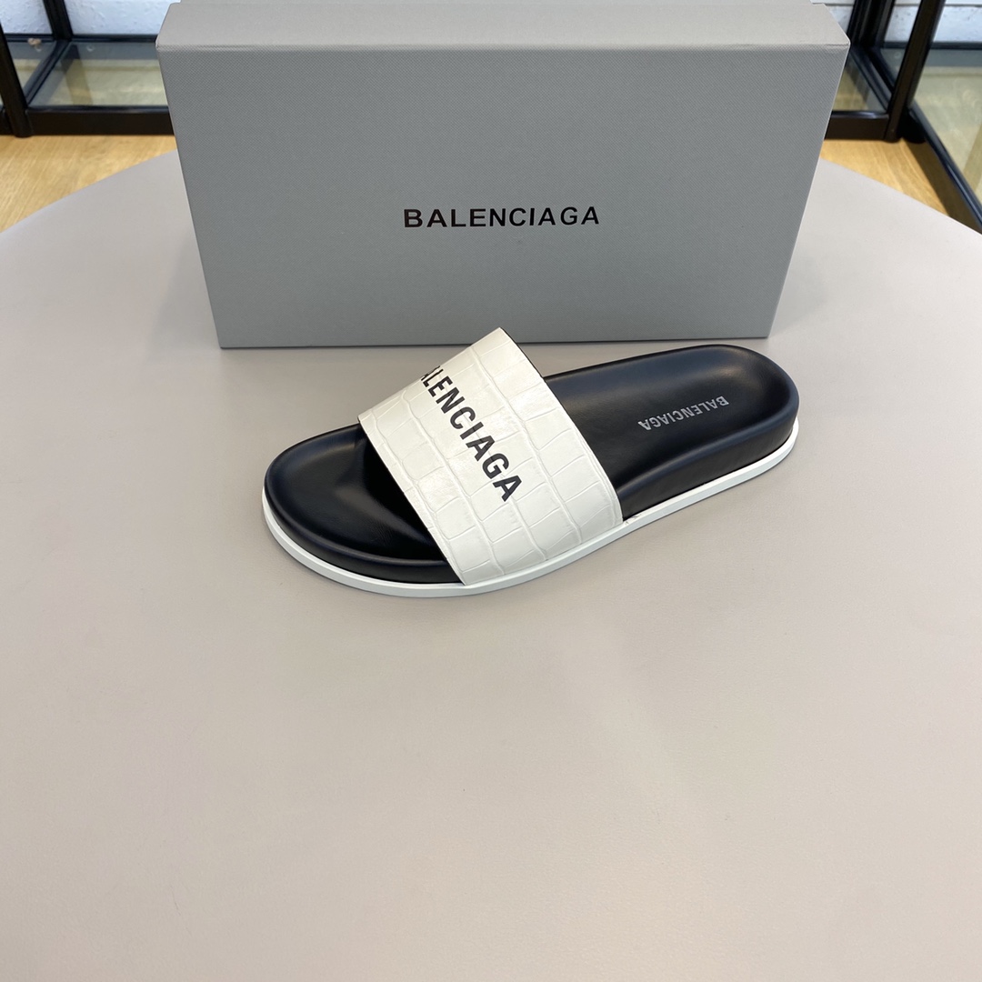 Balenciaga Pool Slide Sandal  - EUR FASHION