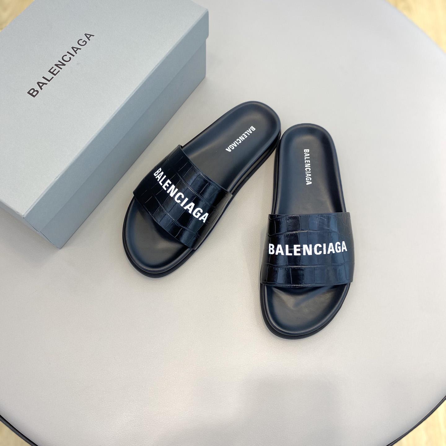 Balenciaga Pool Slide Sandal  - EUR FASHION