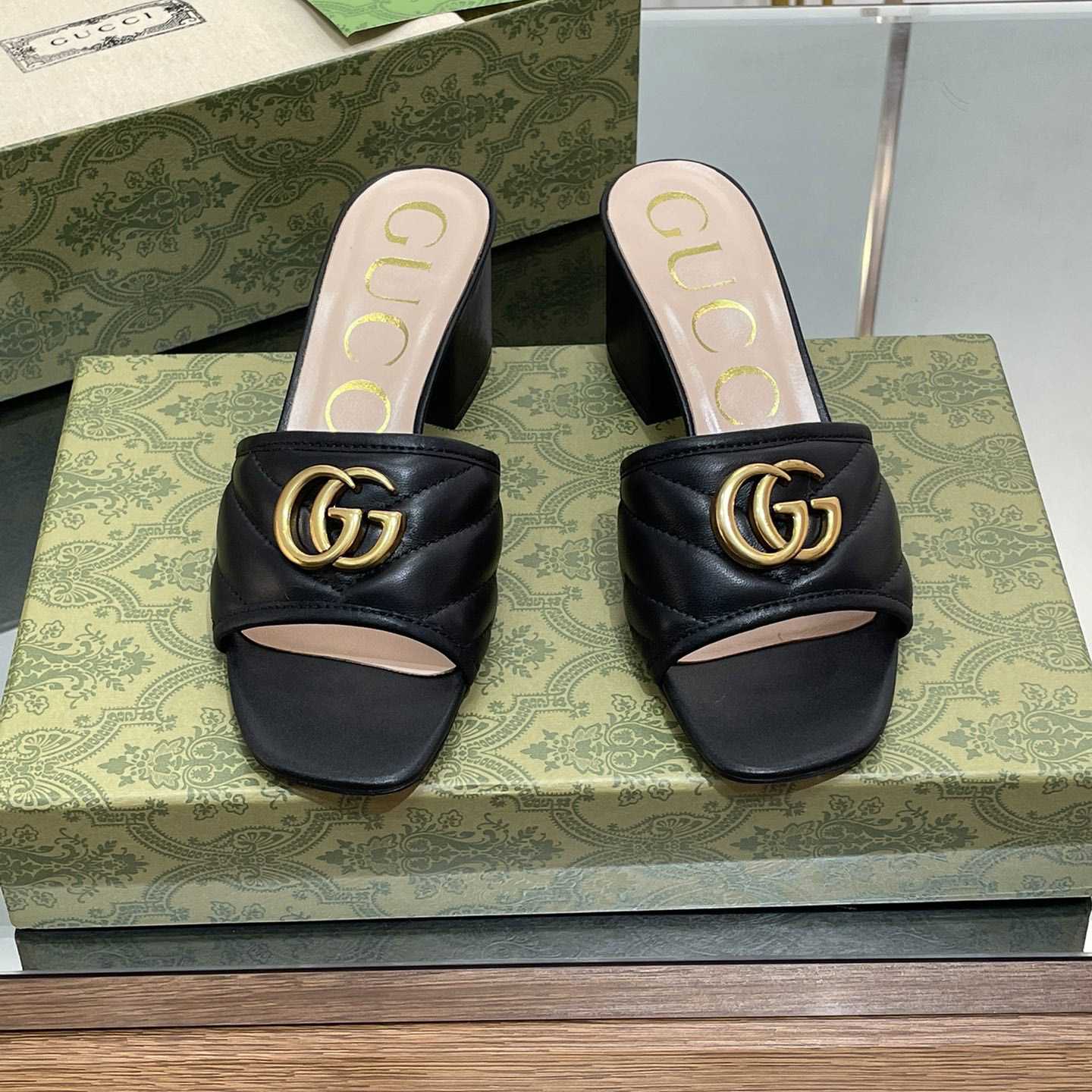 Gucci Women's Double G Slide Sandal - EUR FASHION