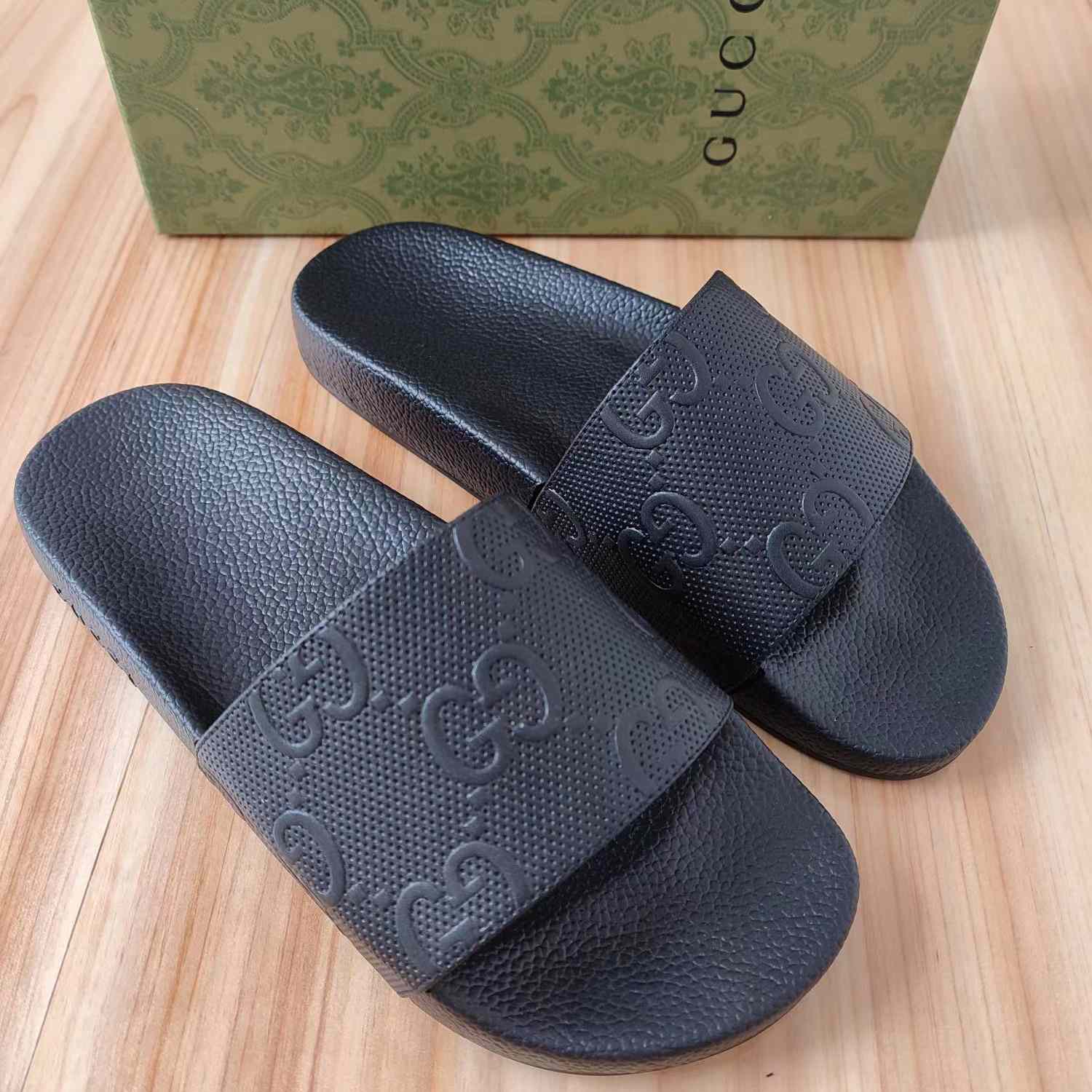 Gucci GG Slide Sandal - EUR FASHION