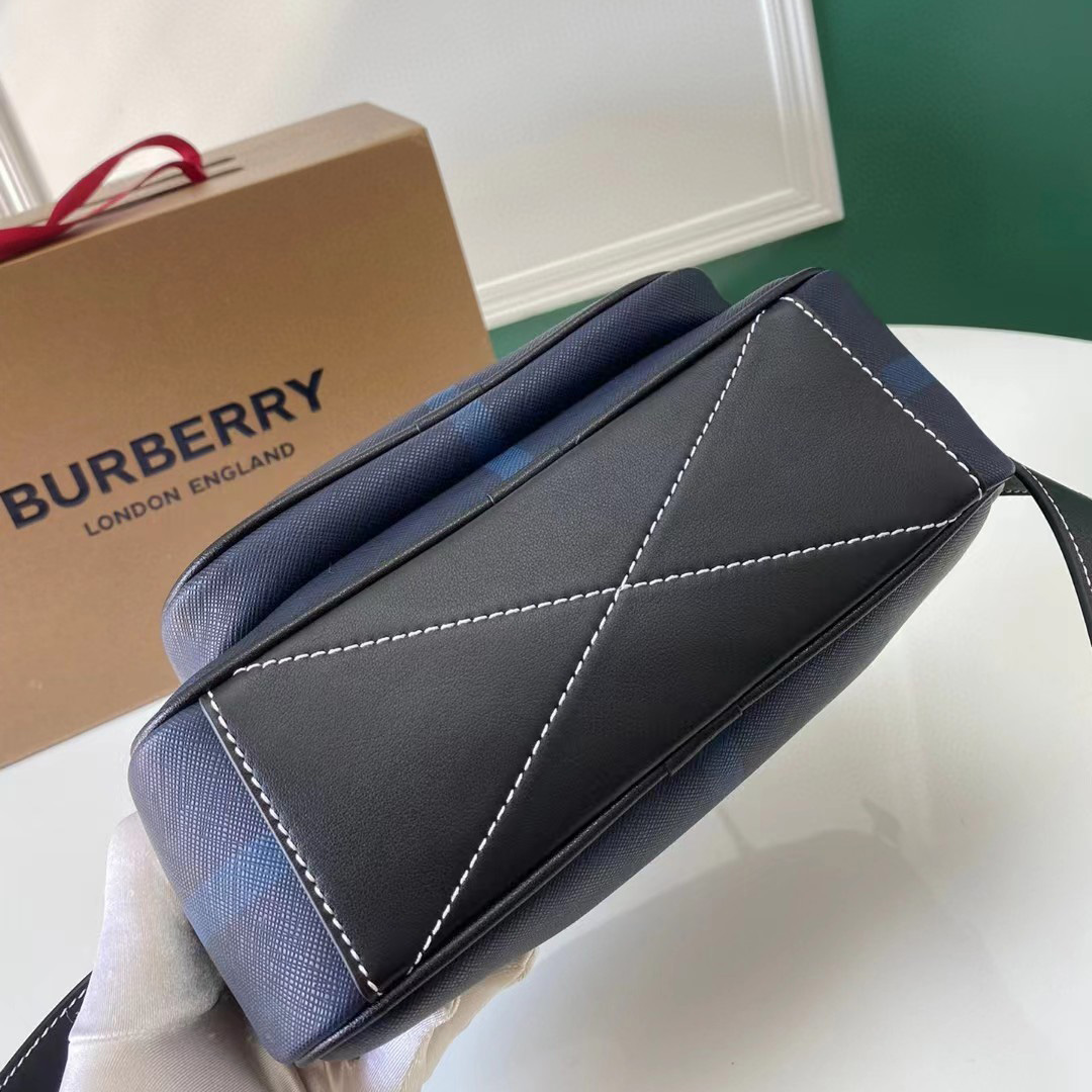 Burberry Exaggerated Check Paddy Bag - EUR FASHION