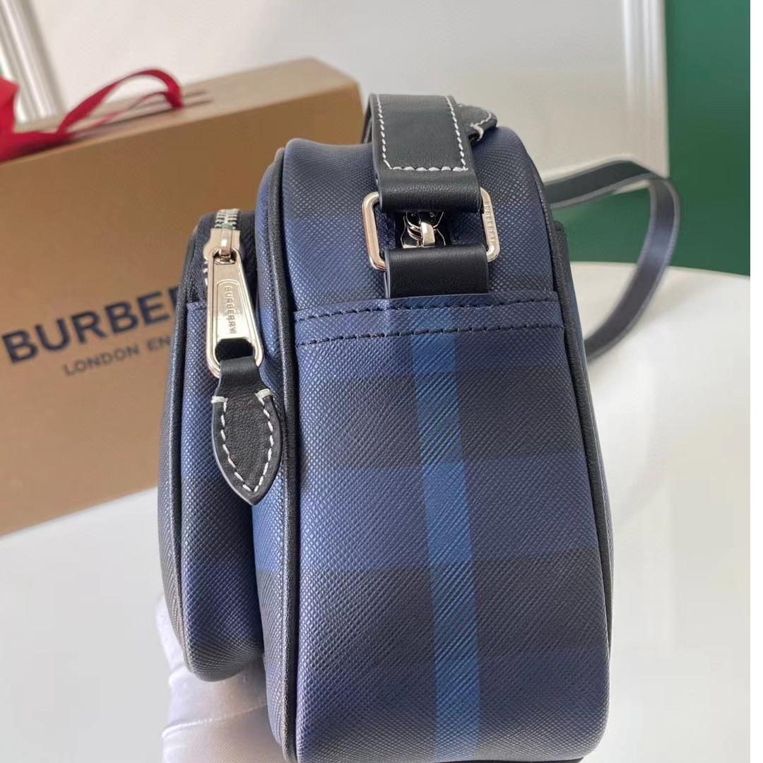 Burberry Exaggerated Check Paddy Bag - EUR FASHION