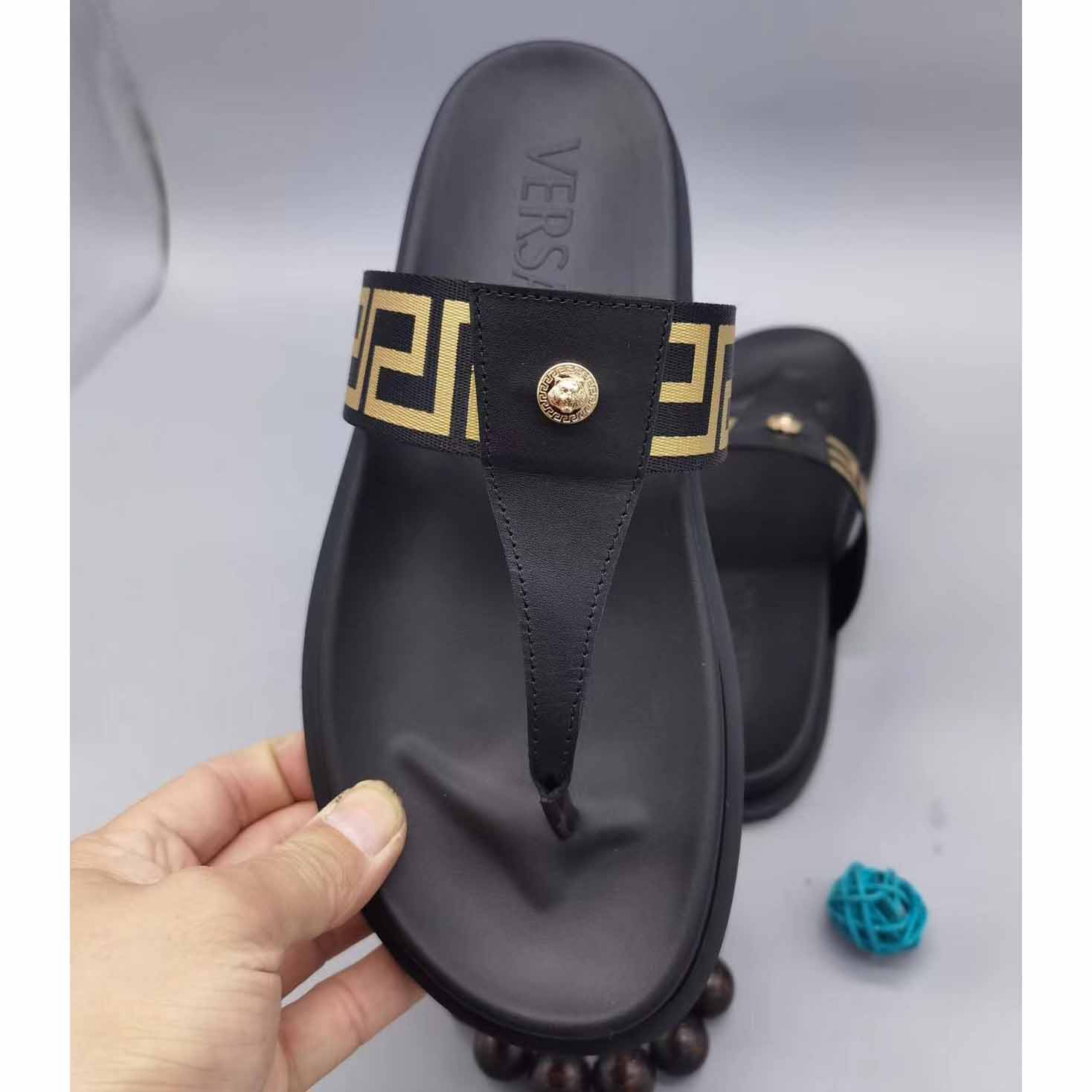 Versace Medusa Plaque Flip-Flop - EUR FASHION