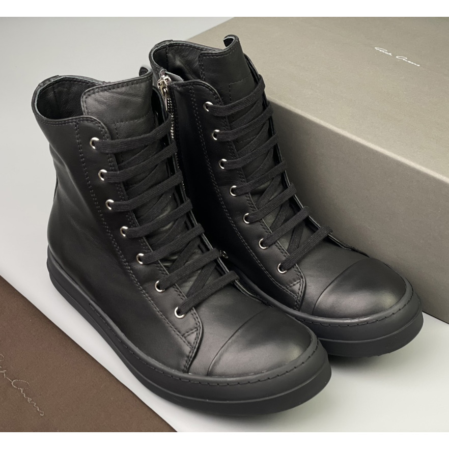 Rick Owens  Leather High Top Sneakers - EUR FASHION