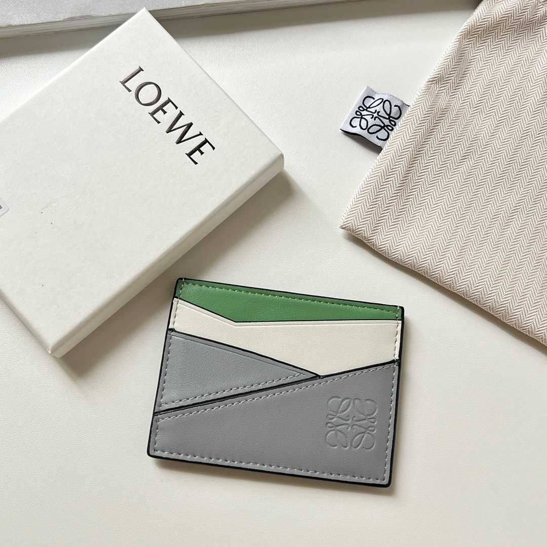 Loewe Puzzle Plain Cardholder (10x7.5cm) - EUR FASHION