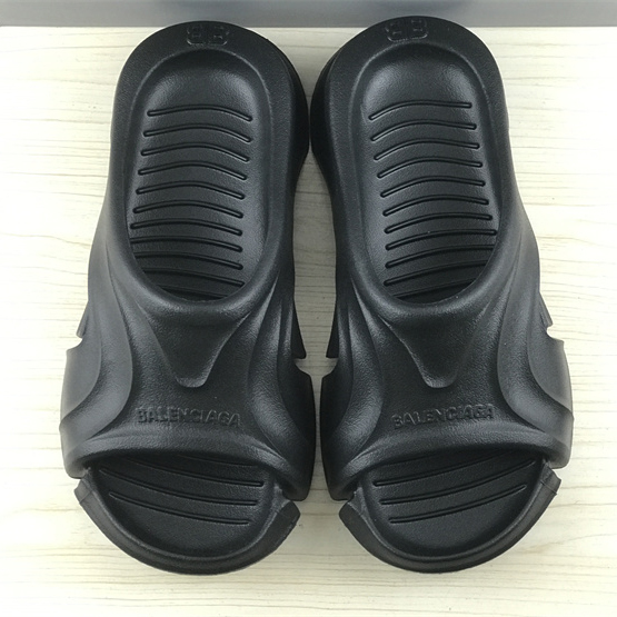 Balenciaga Mold Slide Sandal  - EUR FASHION