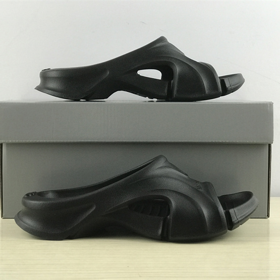 Balenciaga Mold Slide Sandal  - EUR FASHION