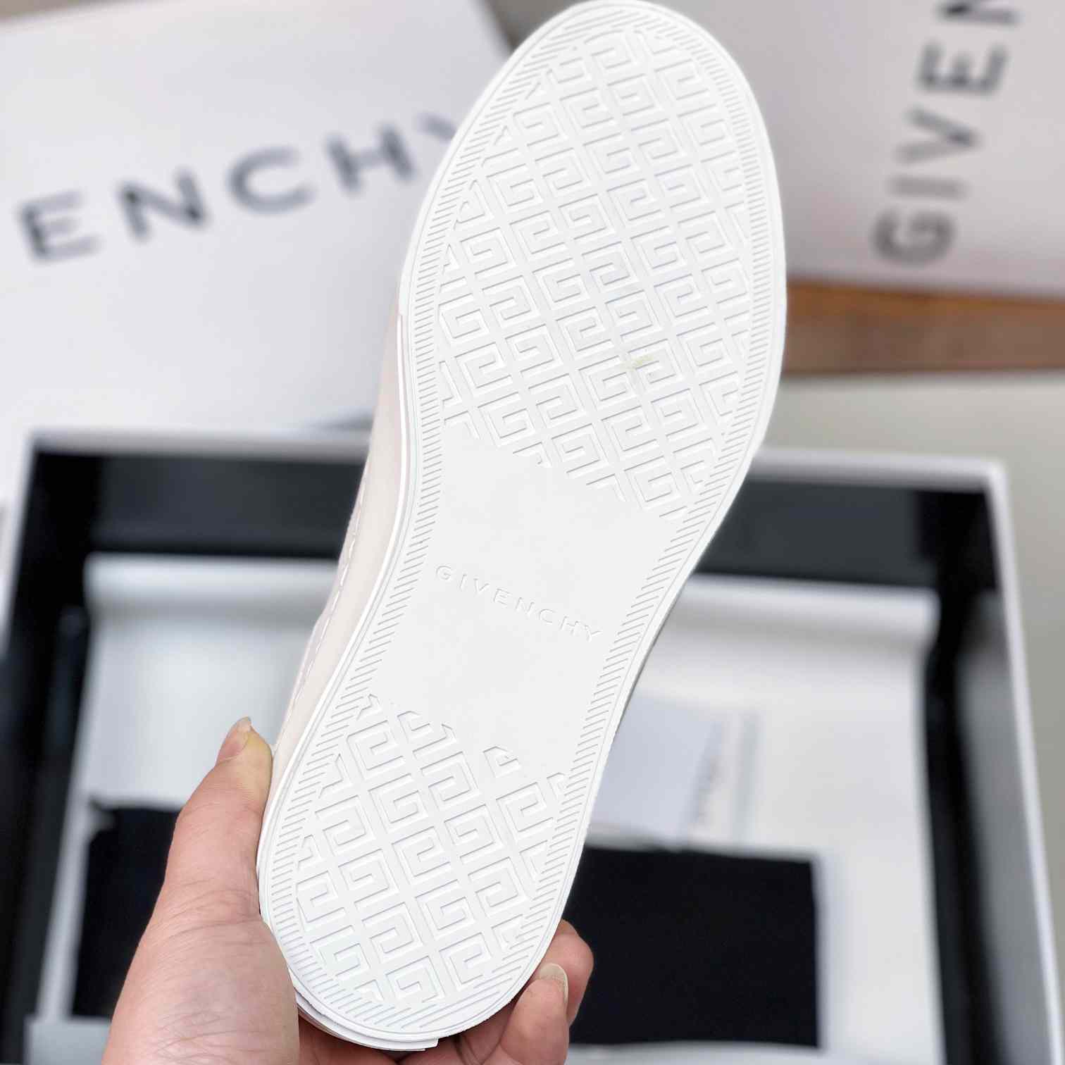 Givenchy City Sport Sneakers In Leather - EUR FASHION