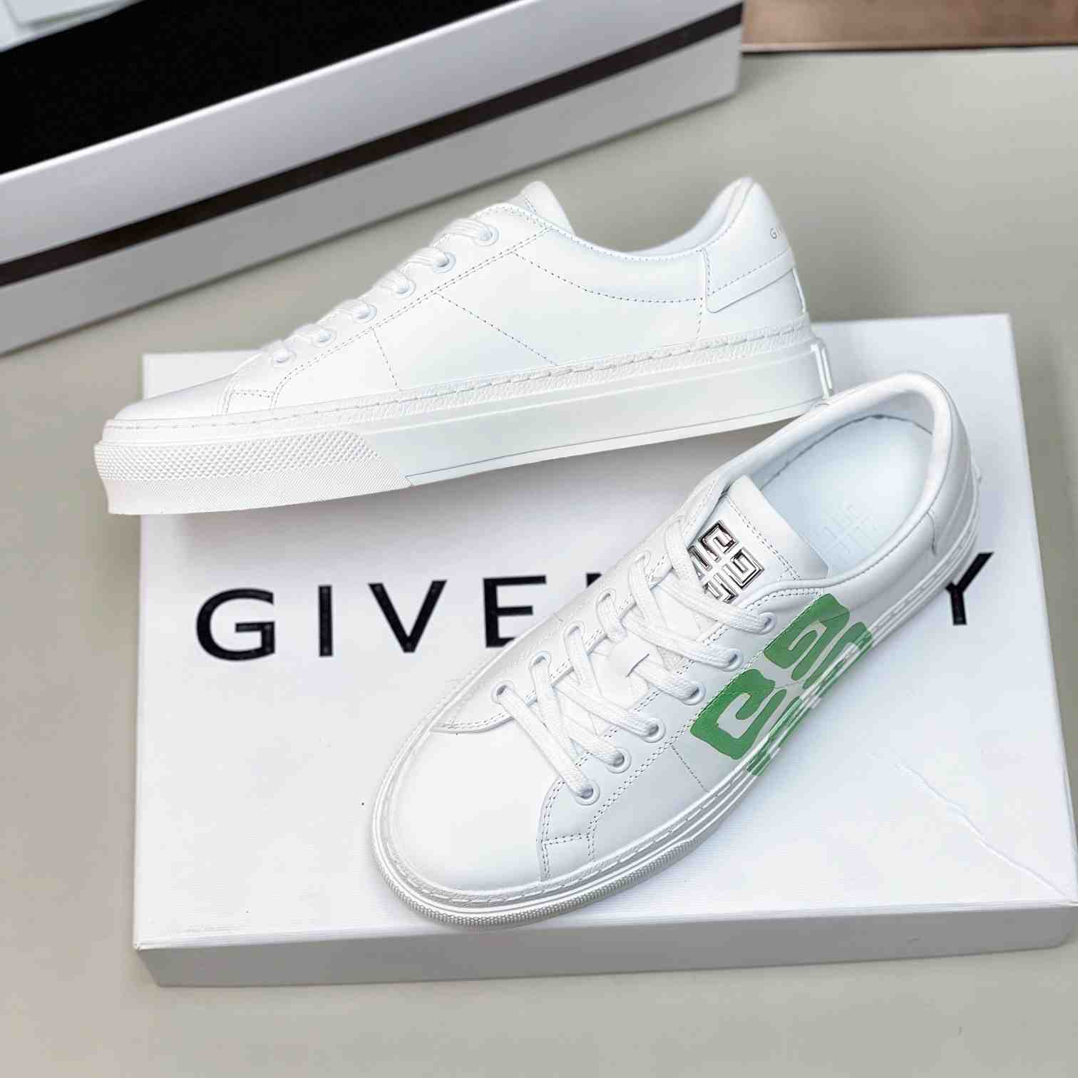 Givenchy City Sport Sneakers In Leather - EUR FASHION