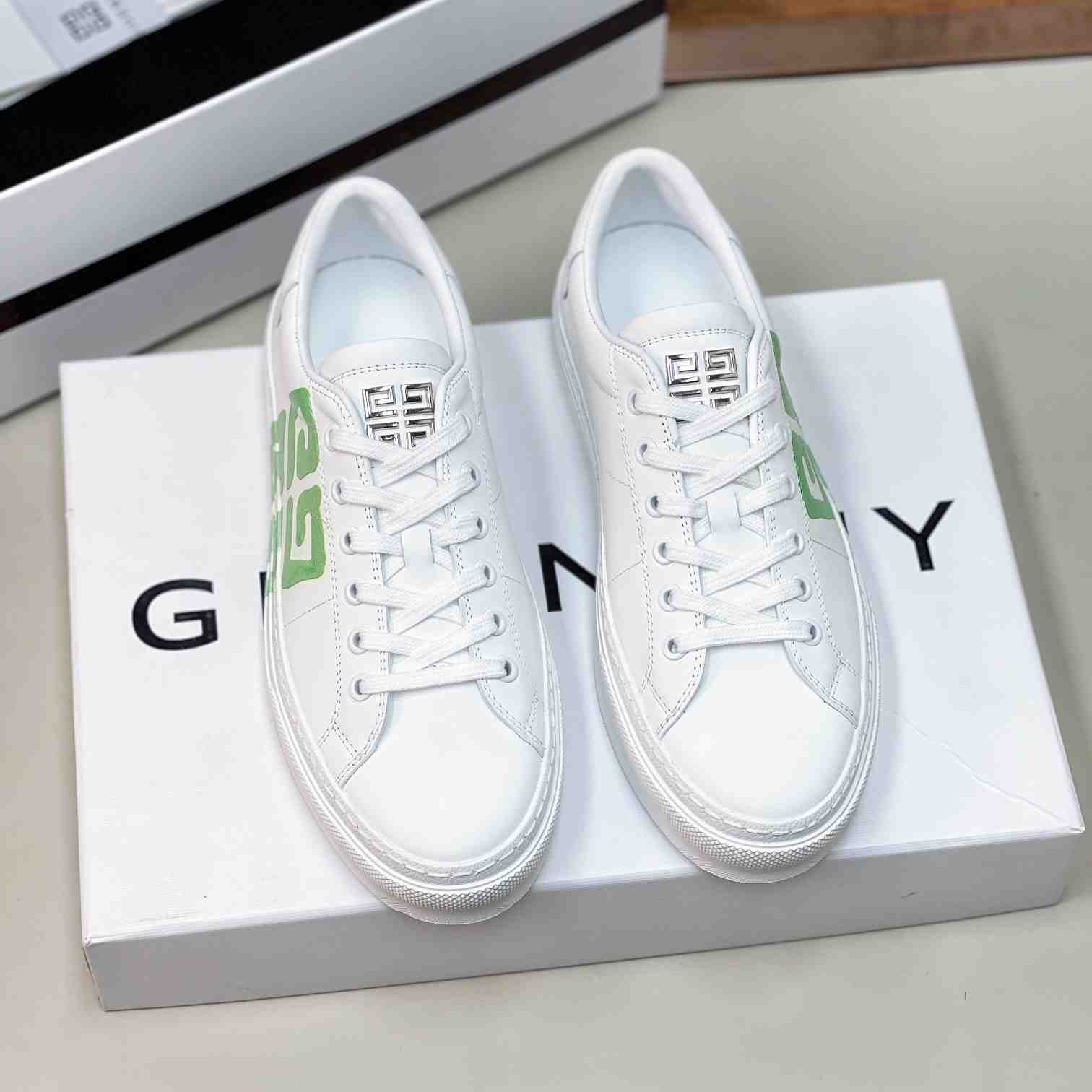 Givenchy City Sport Sneakers In Leather - EUR FASHION