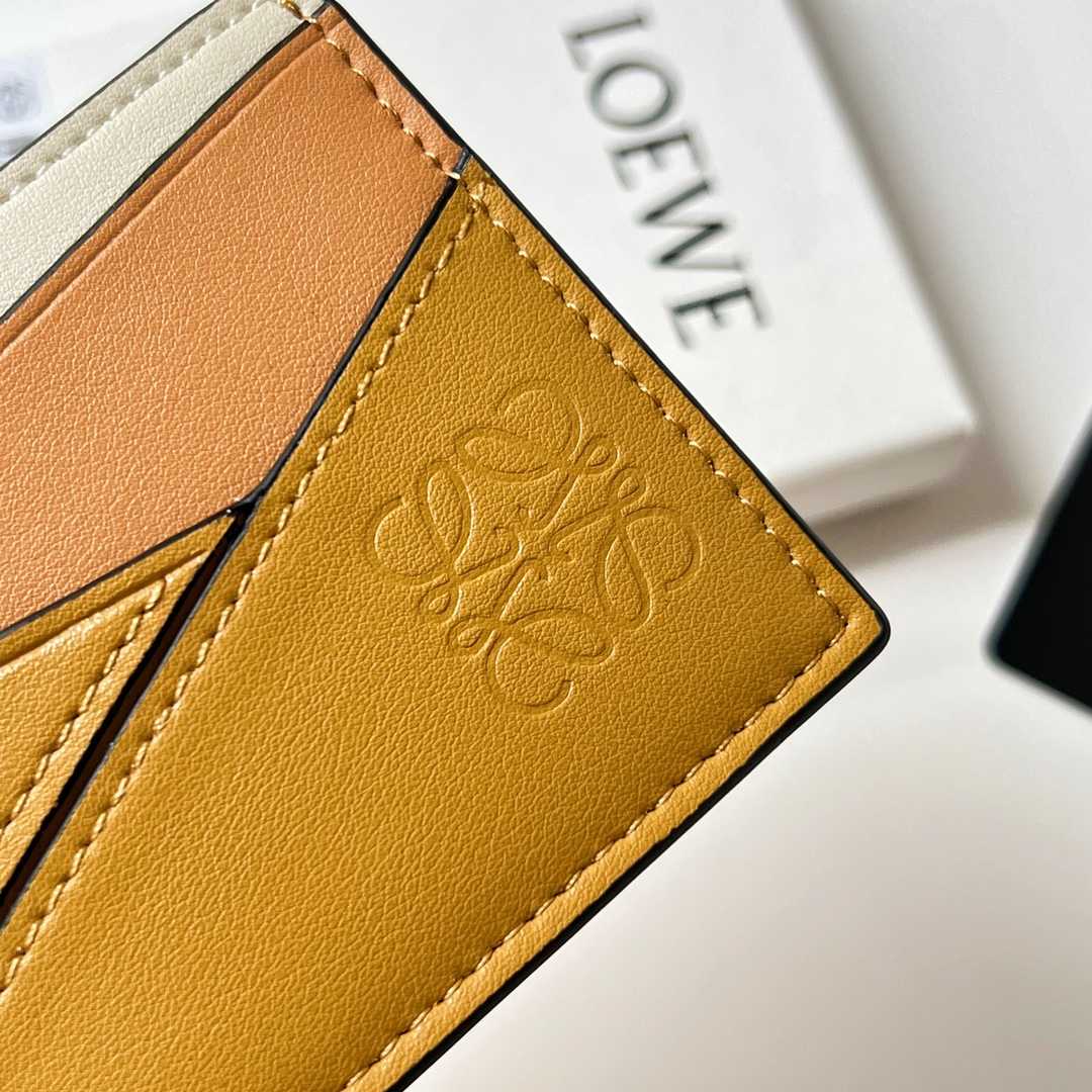 Loewe Puzzle Plain Cardholder (10x7.5cm) - EUR FASHION