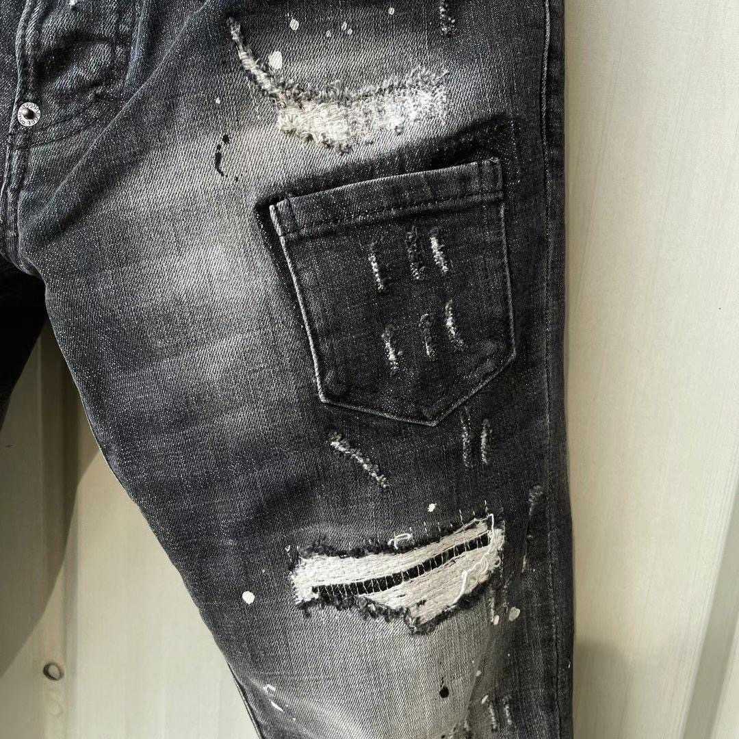 Dsquared2  Mid Wash Distressed Jeans   9136 - EUR FASHION