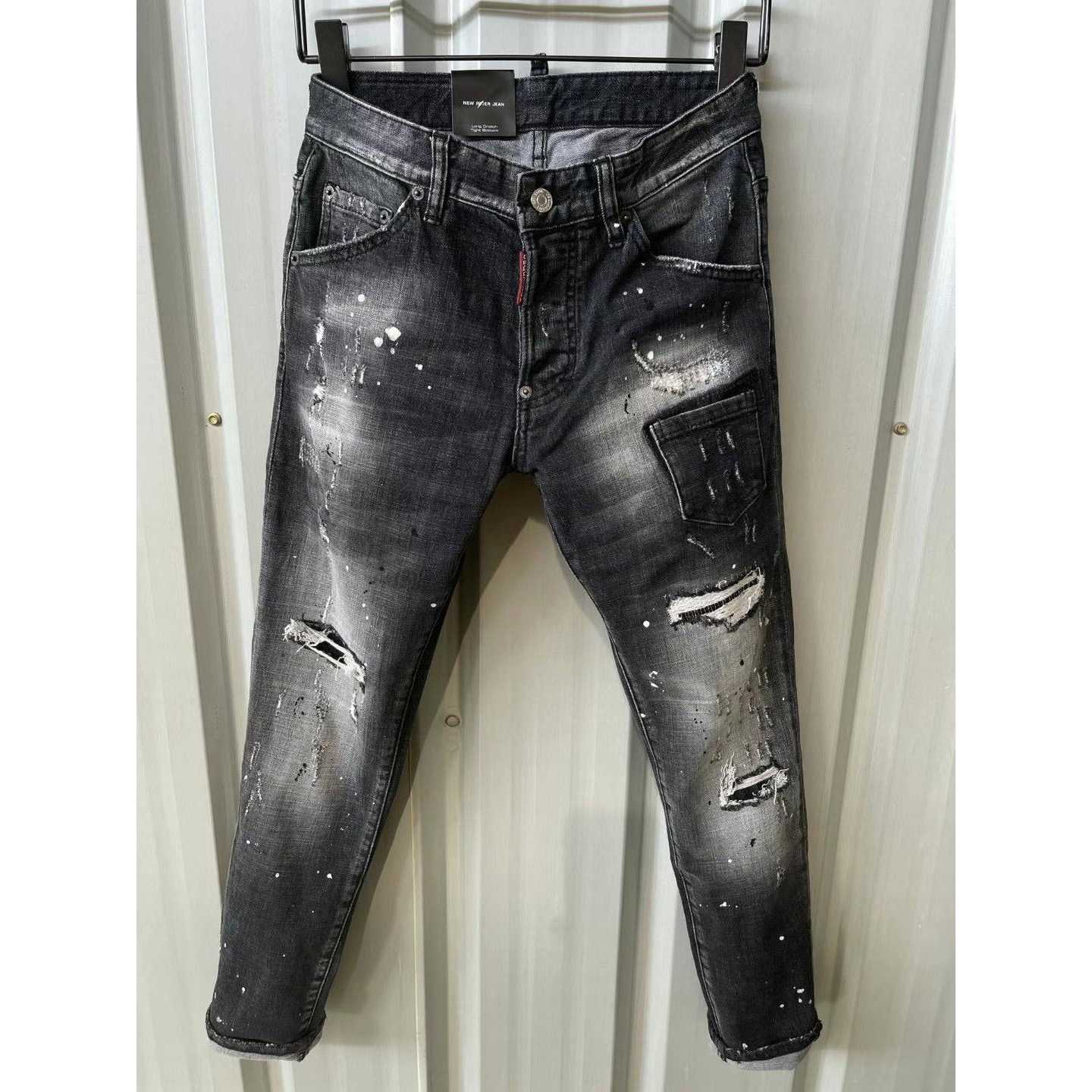 Dsquared2  Mid Wash Distressed Jeans   9136 - EUR FASHION