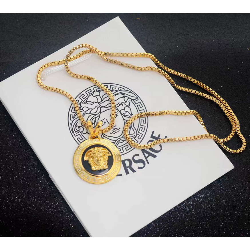 Versace Medusa Disc Pendant - EUR FASHION