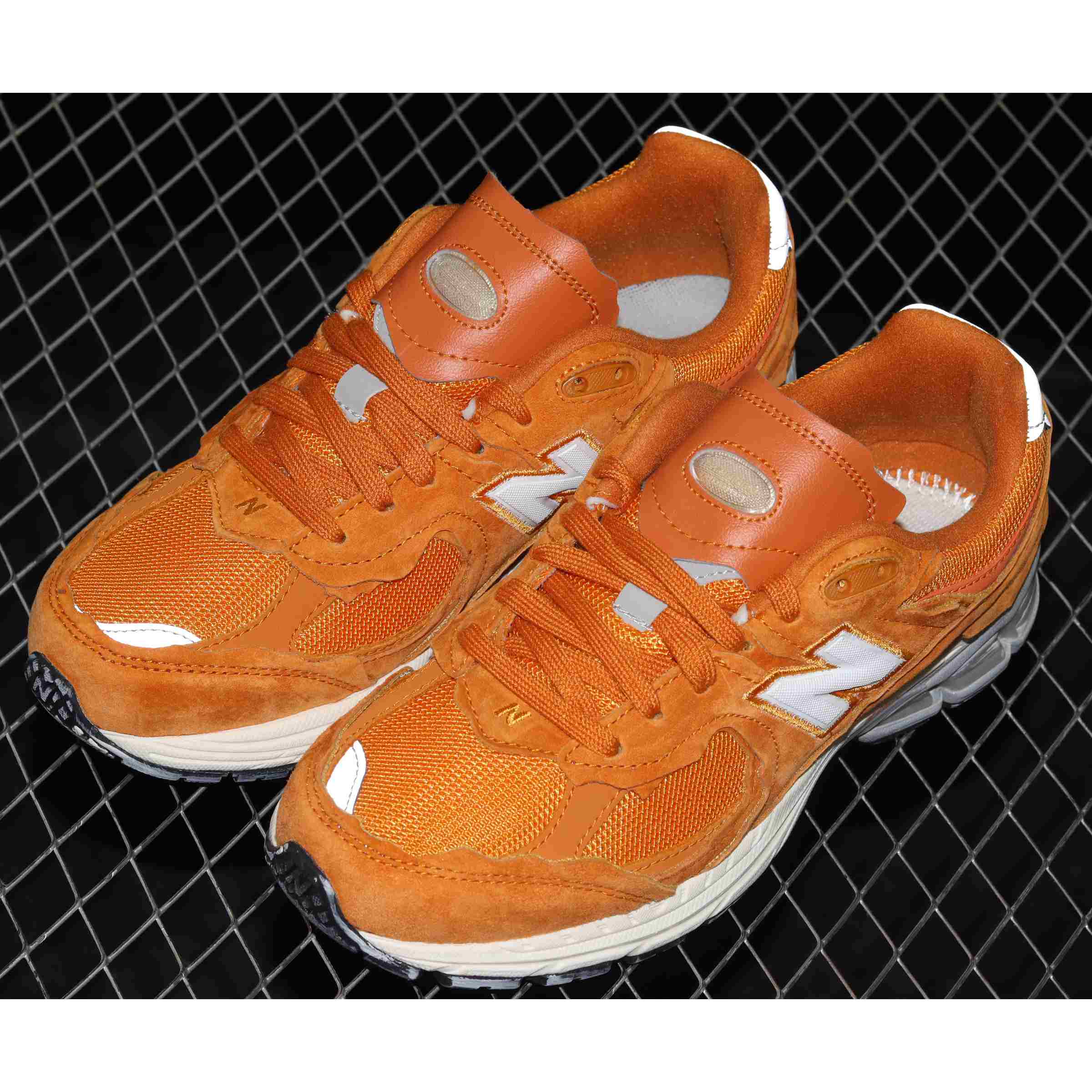 New Balance 2002R Sneakers     M2002RDE - EUR FASHION