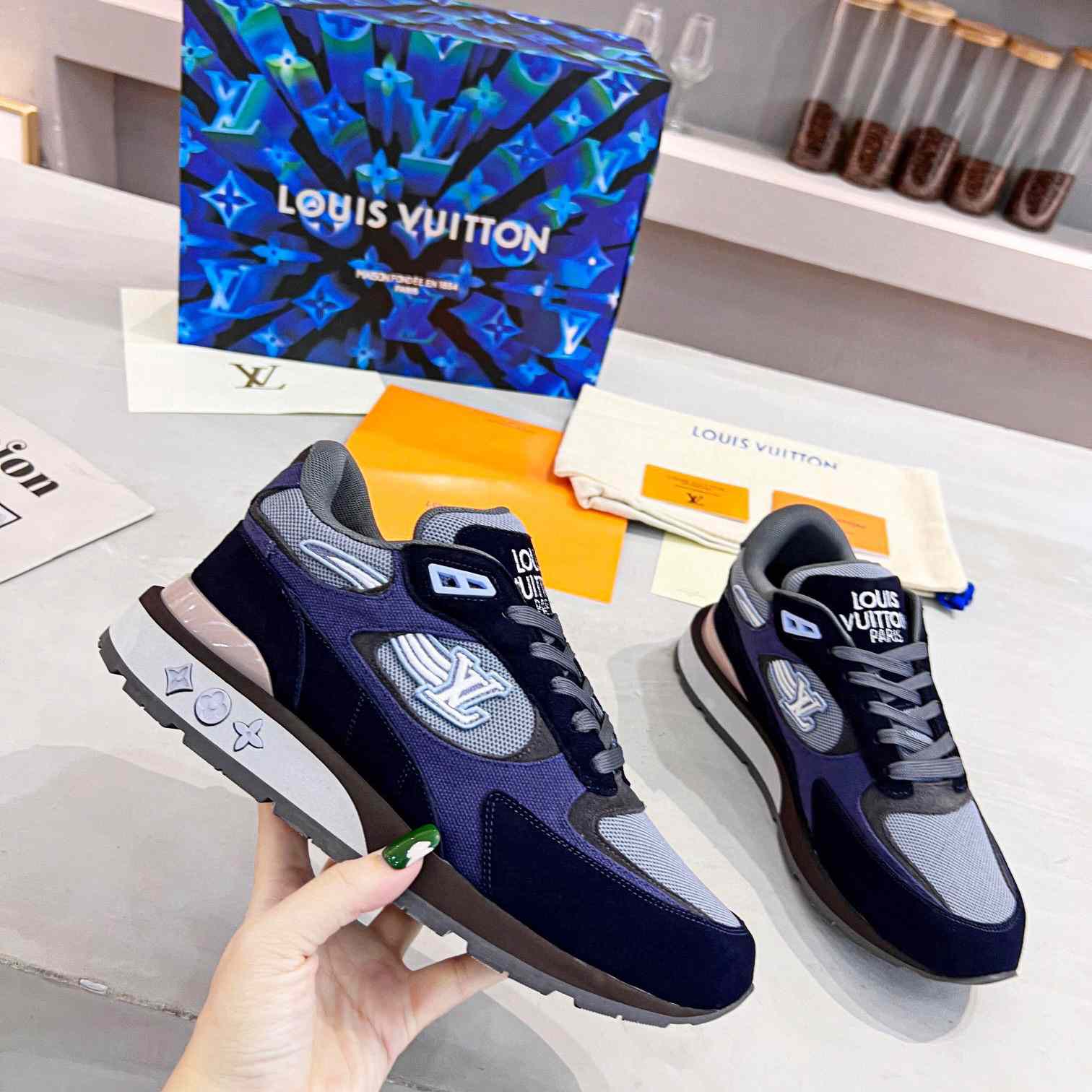 Louis Vuitton Run Away Sneaker      - EUR FASHION