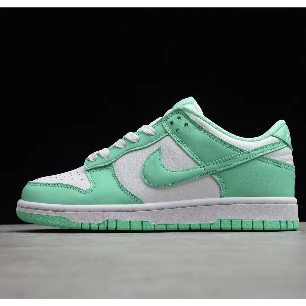 Nike Dunk Low Wmns 