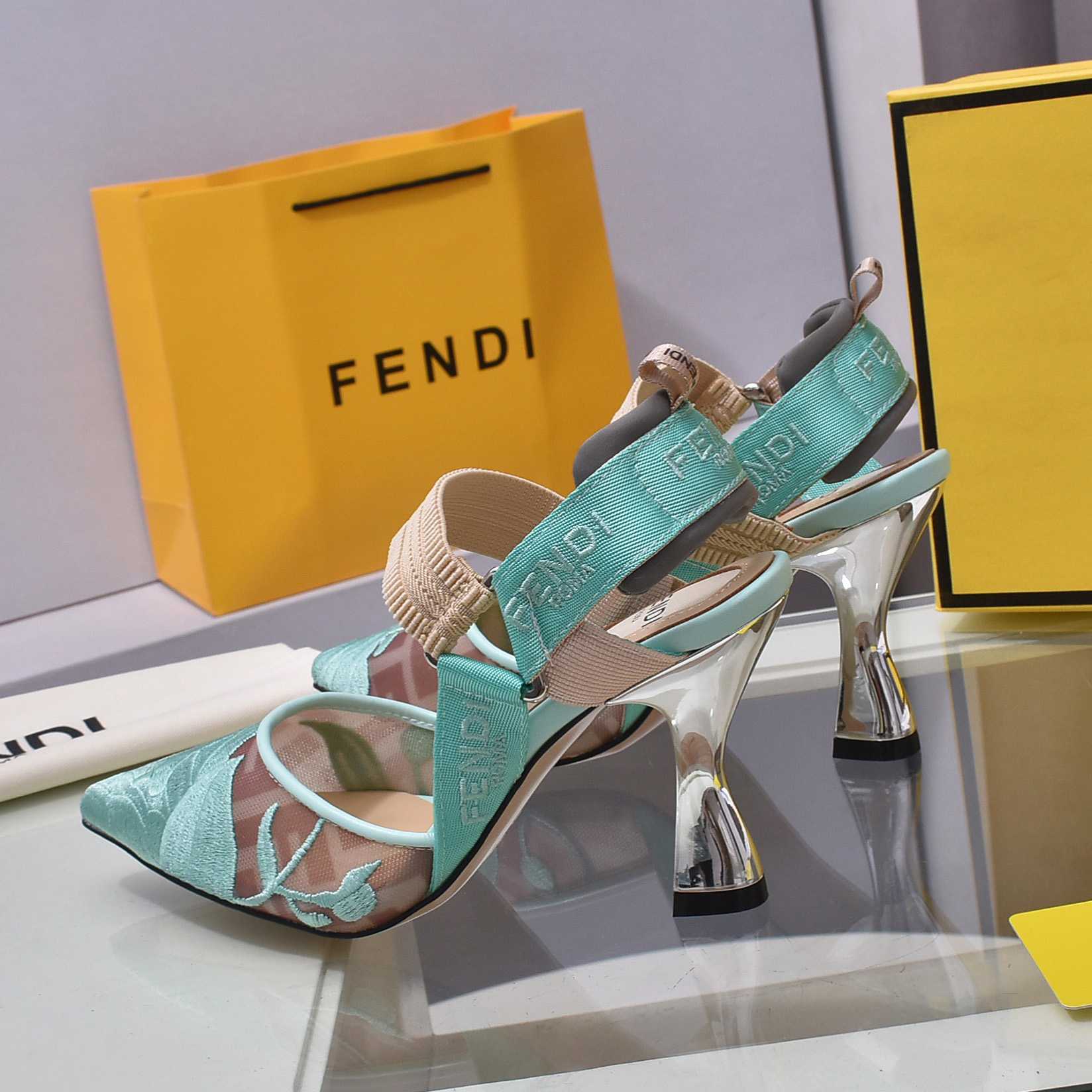 Fendi Colibrì Beige Mesh High-heeled Slingbacks - EUR FASHION