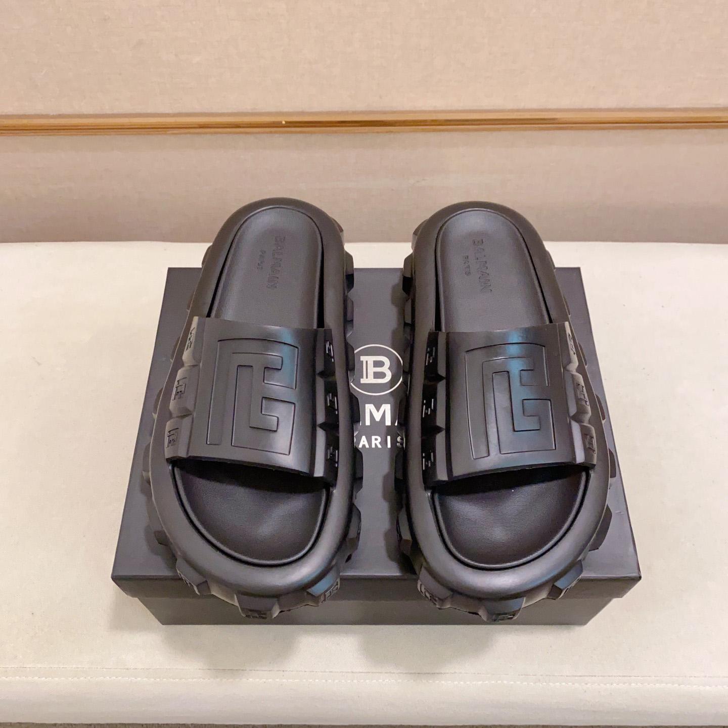 Balmain Embossed-logo Detail Slides - EUR FASHION