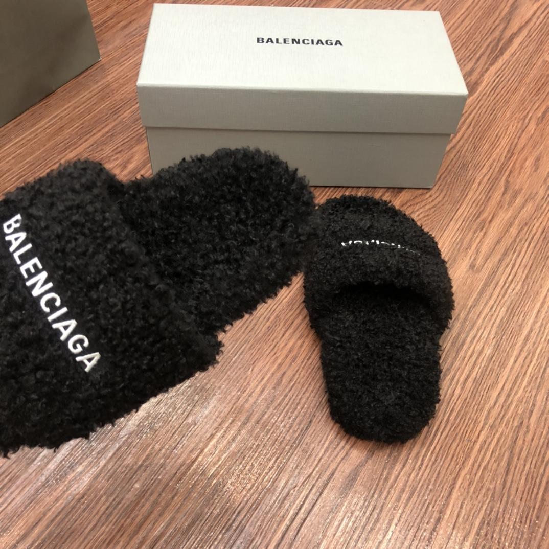 Balenciaga Furry Slide Sandal - EUR FASHION