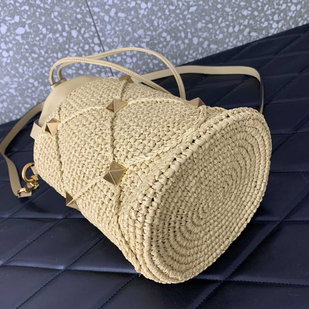 Valenti  Roman Stud Raffia Bucket Bag - EUR FASHION