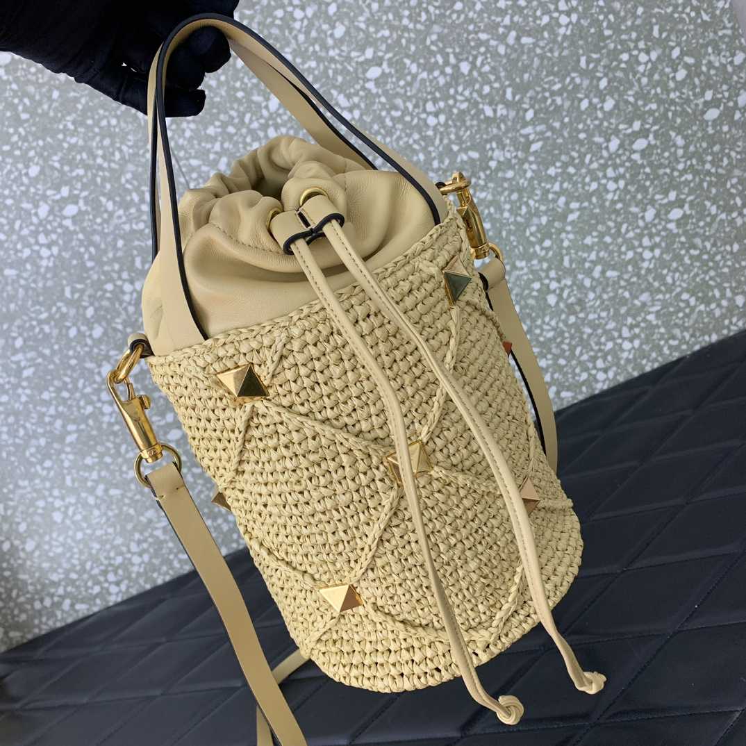 Valenti  Roman Stud Raffia Bucket Bag - EUR FASHION