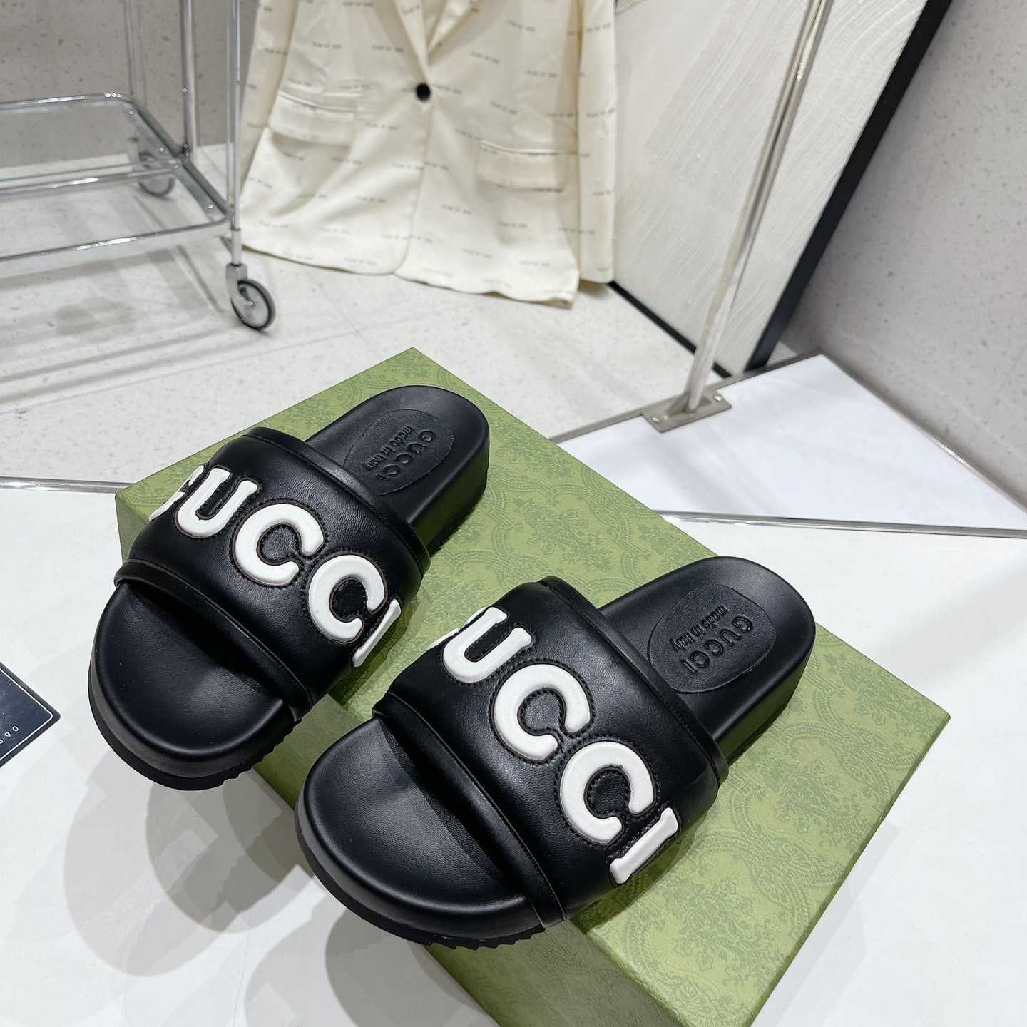 Gucci Slide Sandal  - EUR FASHION