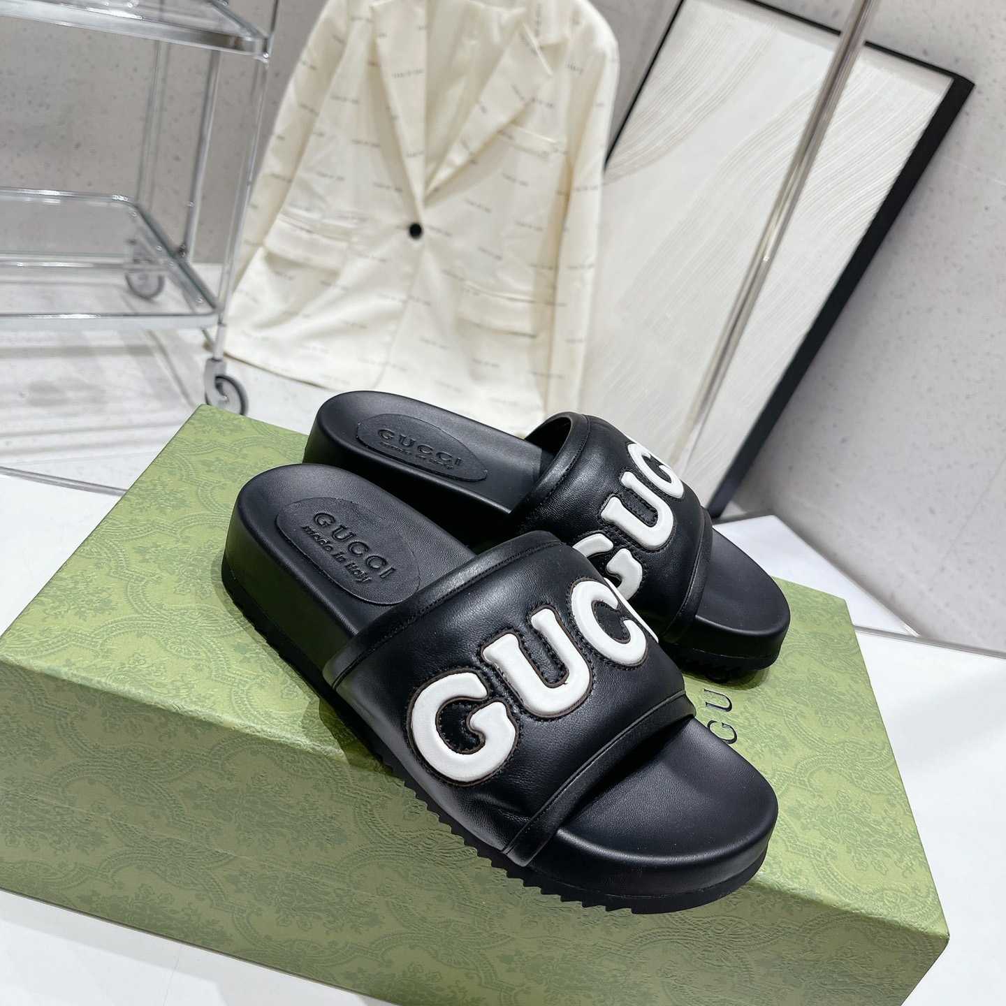 Gucci Slide Sandal  - EUR FASHION