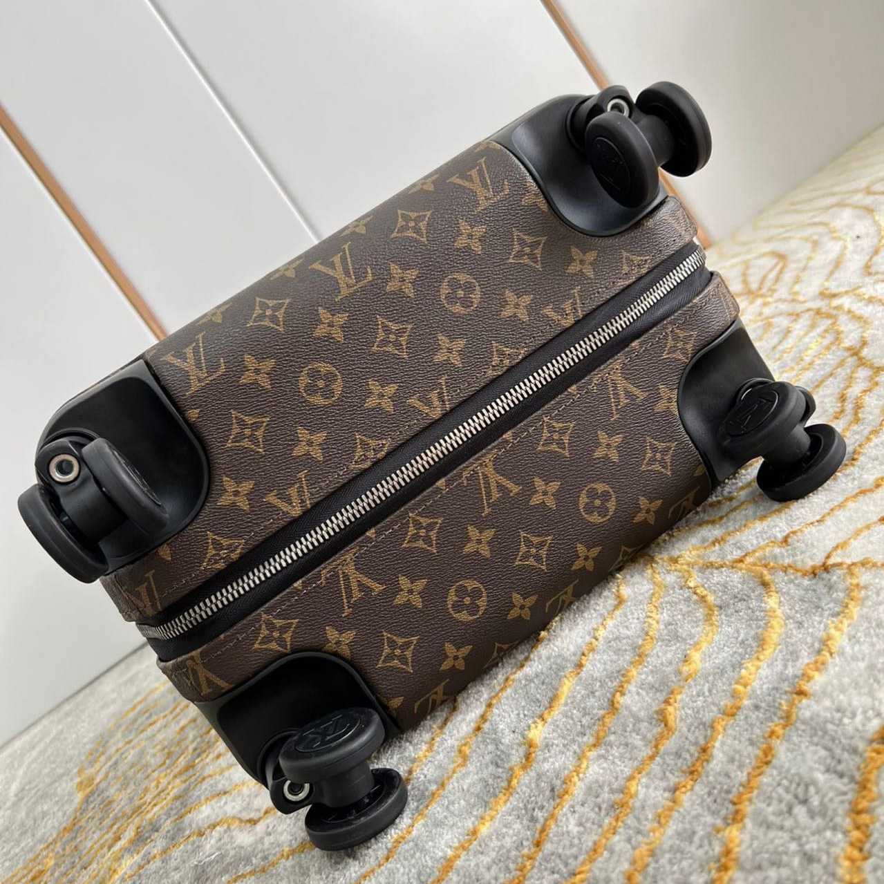 Louis Vuitton Luggage  20inch - EUR FASHION