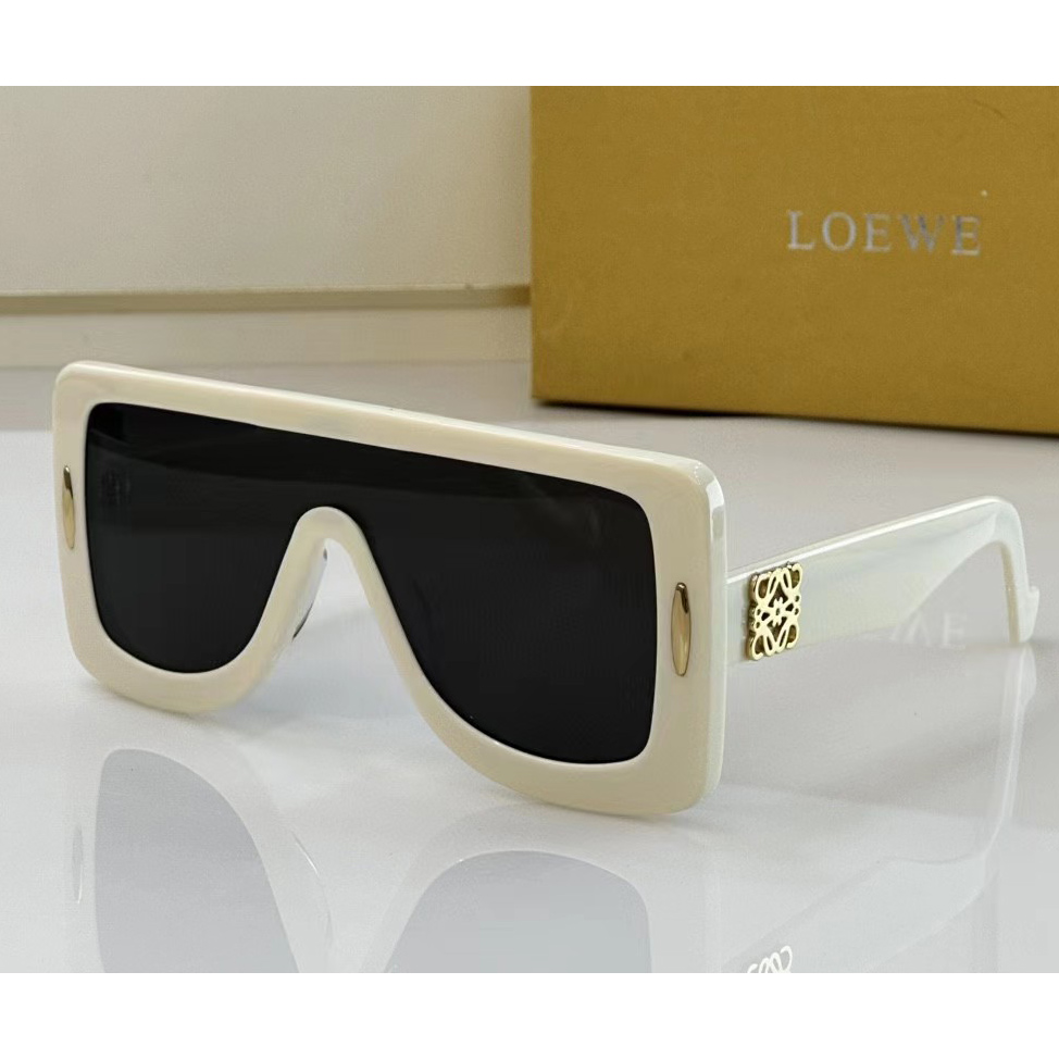 Loewe Chunky Anagram Mask Sunglasses - EUR FASHION