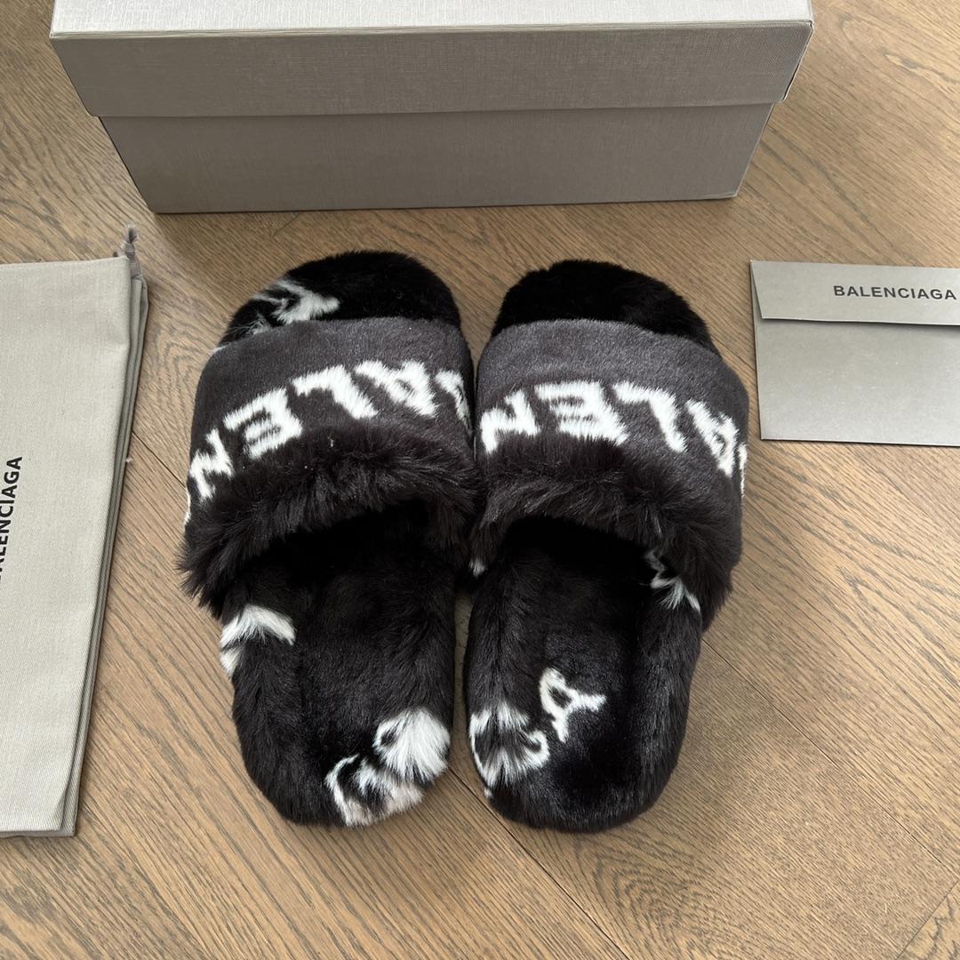 Balenciaga Faux fur Logo Slippers - EUR FASHION