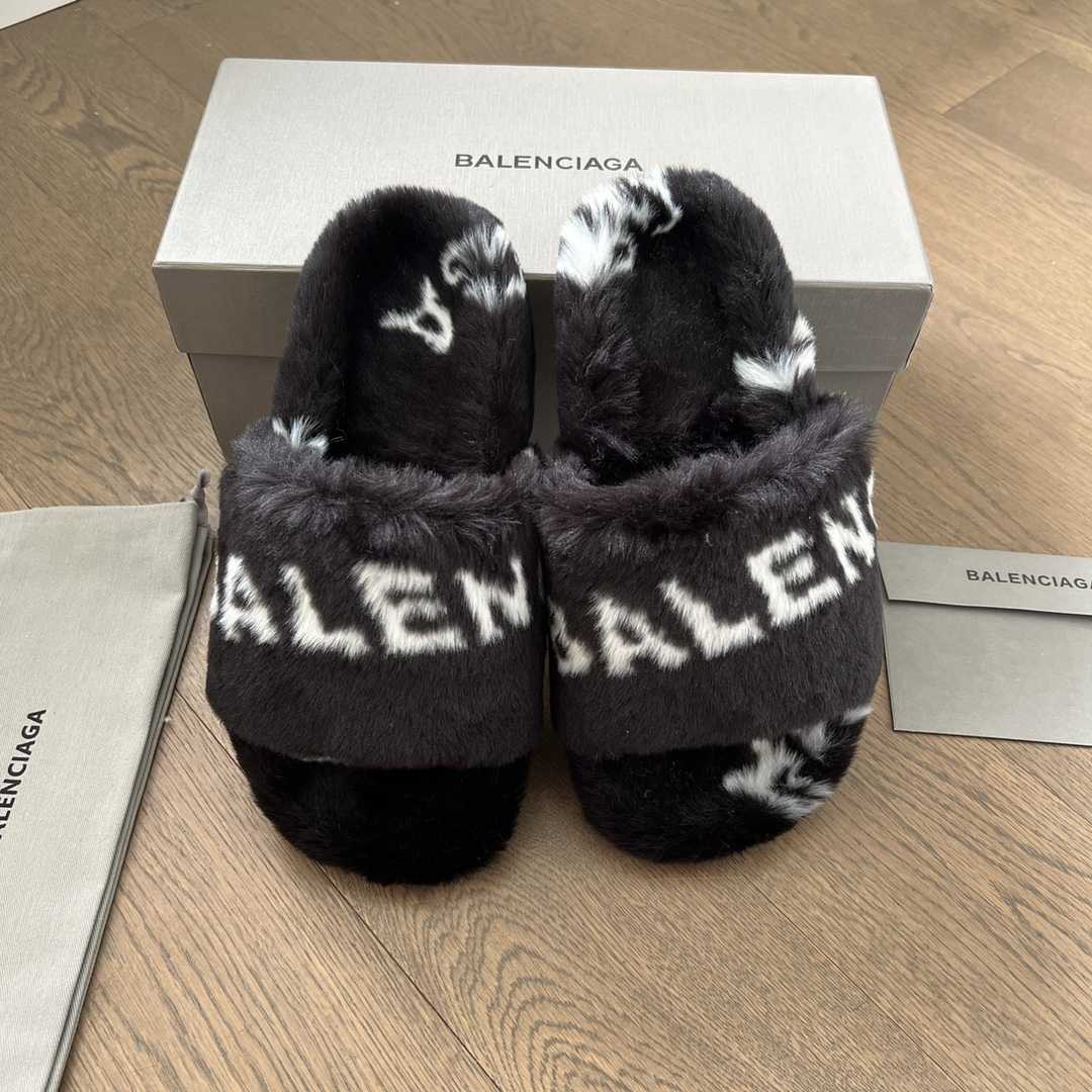 Balenciaga Faux fur Logo Slippers - EUR FASHION