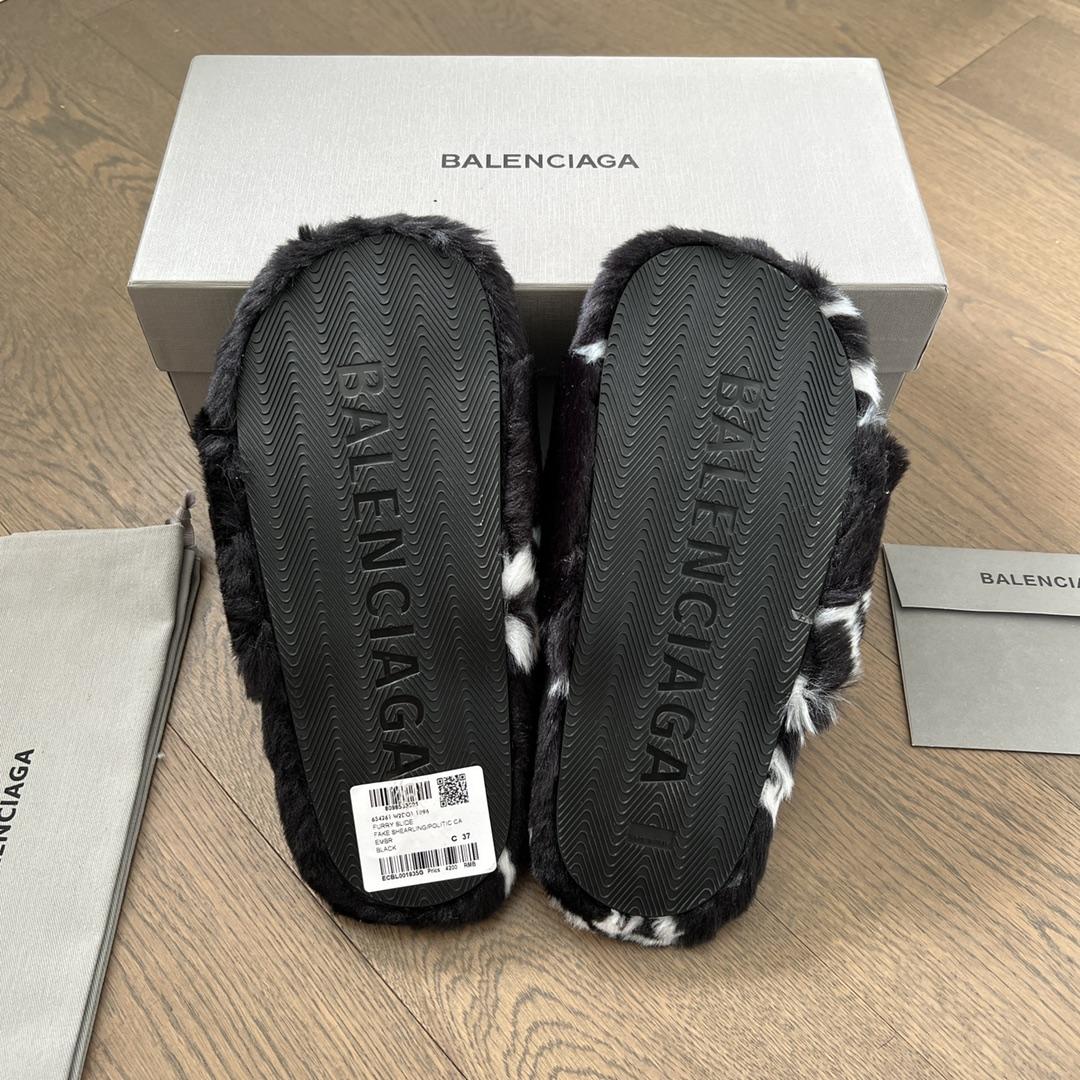 Balenciaga Faux fur Logo Slippers - EUR FASHION