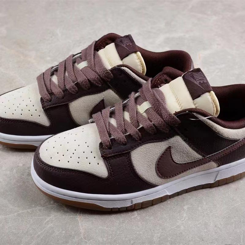 Nike Dunk Low Sneakers     FJ4734-100 - EUR FASHION