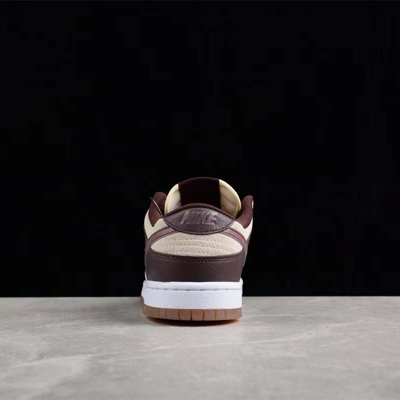 Nike Dunk Low Sneakers     FJ4734-100 - EUR FASHION