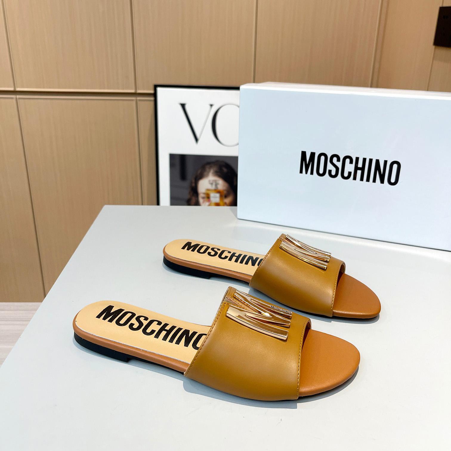 Moschino M Plaque Sandals - EUR FASHION